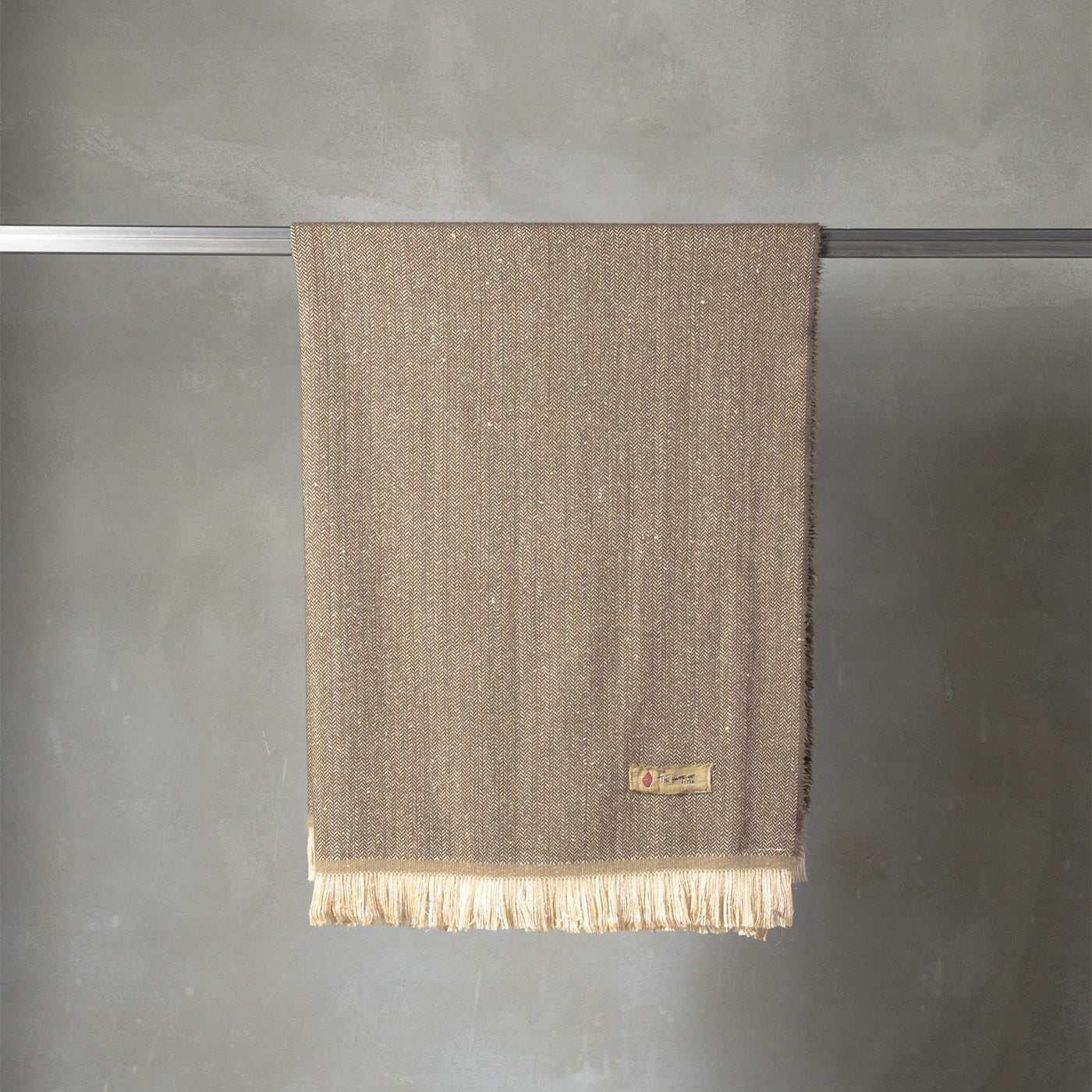 Riptide Fransen-Decke Ecru &amp; Beige - Alternative Ansicht 1