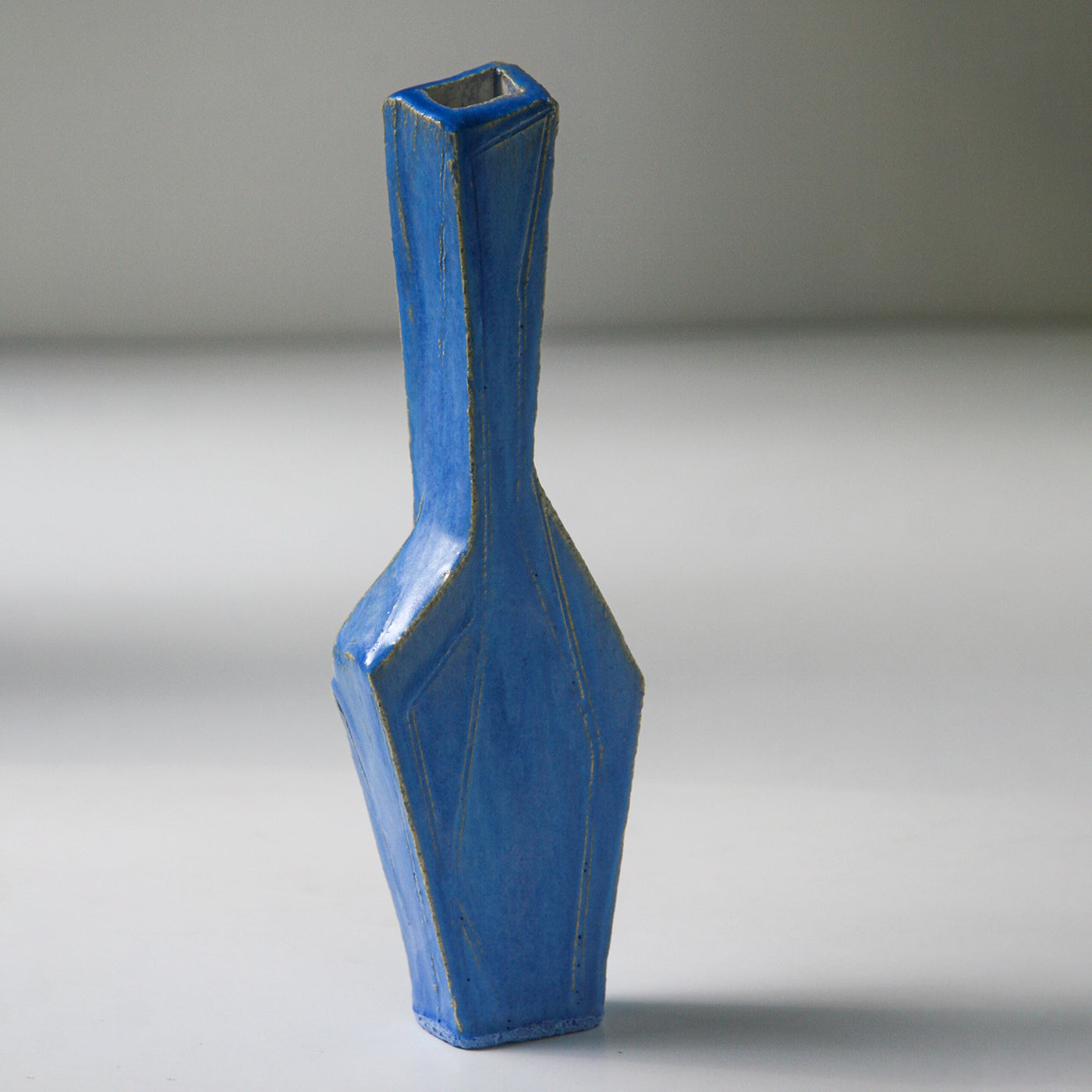 Small Cubist Blue Vase N.2 - Alternative view 4