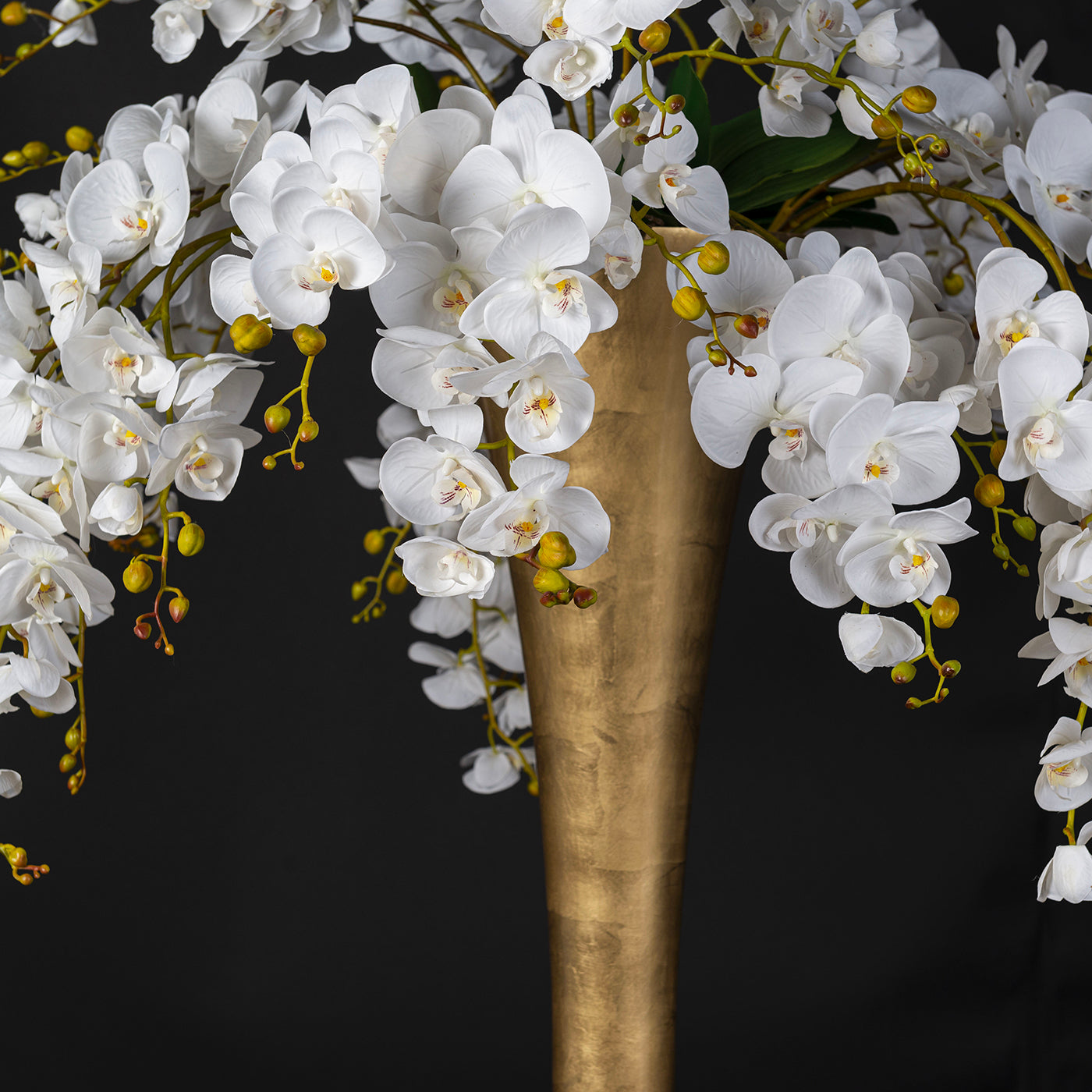 Eternity Madame Butterfly Composition florale avec vase en or - Vue alternative 2