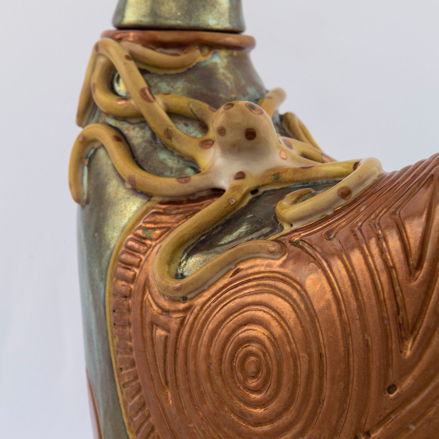 Vaso-Sirena Silver and Copper Lustre Vase with Lid - Alternative view 2