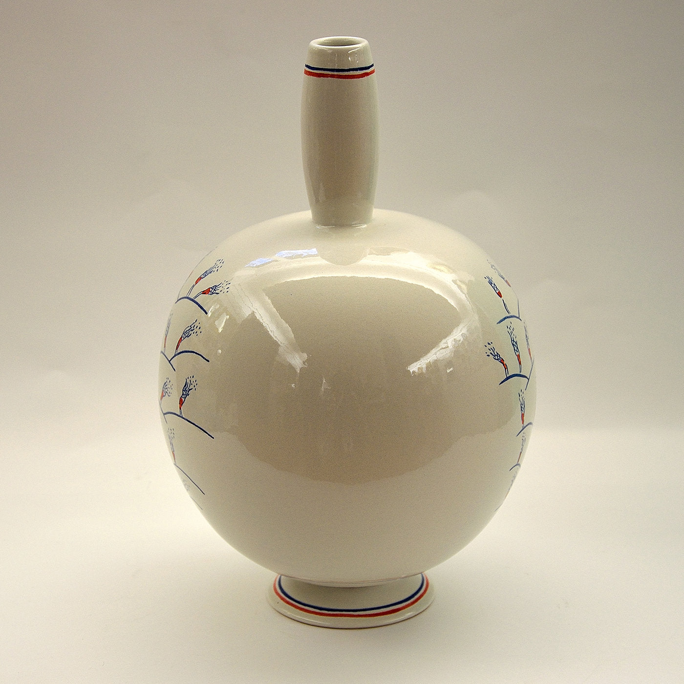 White Round Vase by Ugo La Pietra - Alternative view 3
