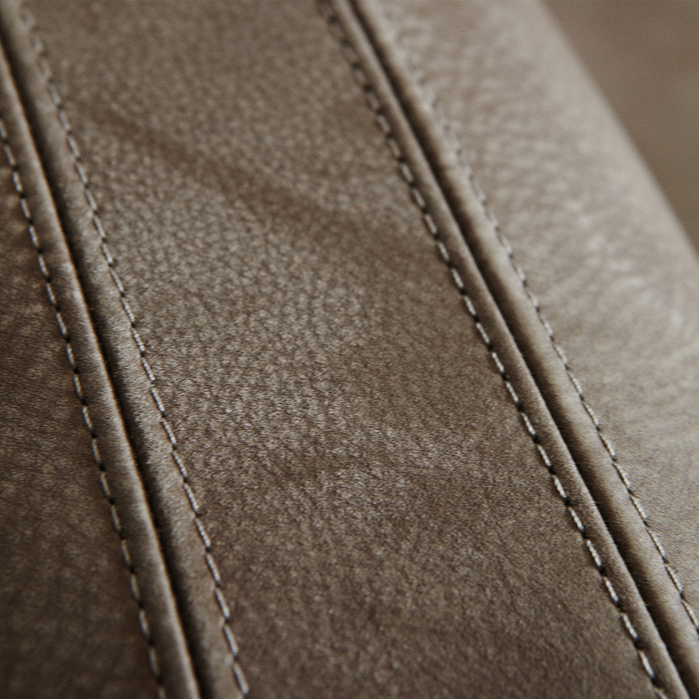 Traco Natural Gray Leather Sofa by Paolo Capello - Alternative view 2