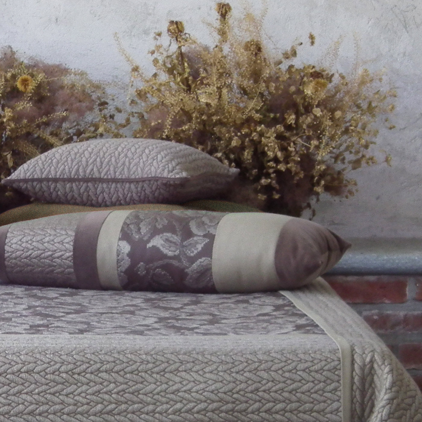 Beige Carrè Cushion in Tricot Jacquard Fabric - Alternative view 2