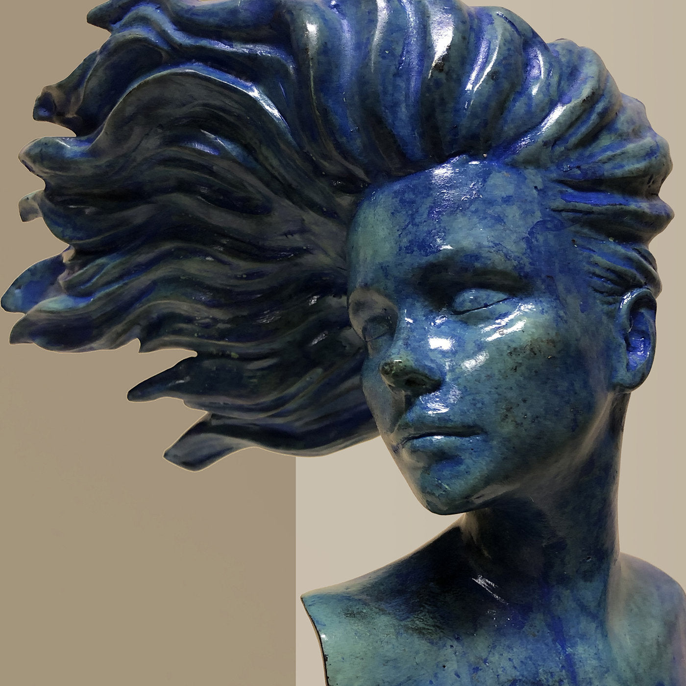 Woman in The Wind Sculpture - Alternative view 1