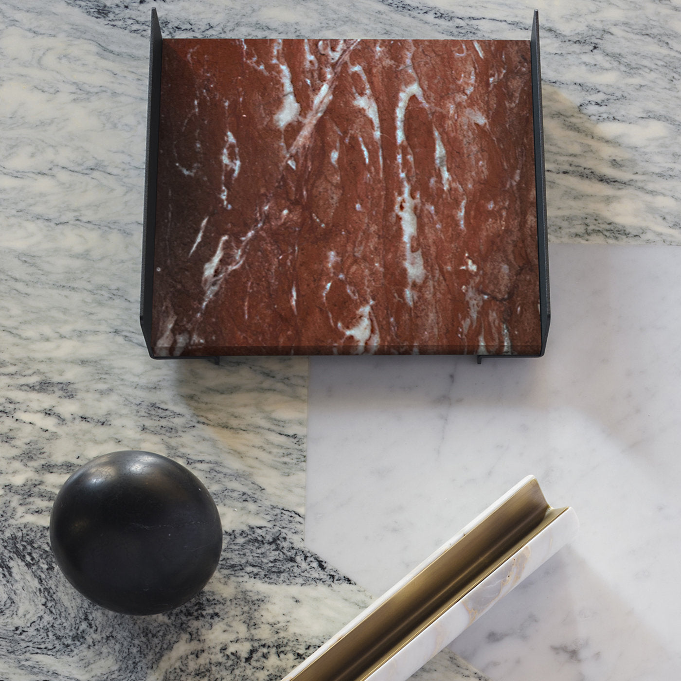 Pietra L03 Tray in Rosso Francia Marble by Pietro Lissoni - Alternative view 4