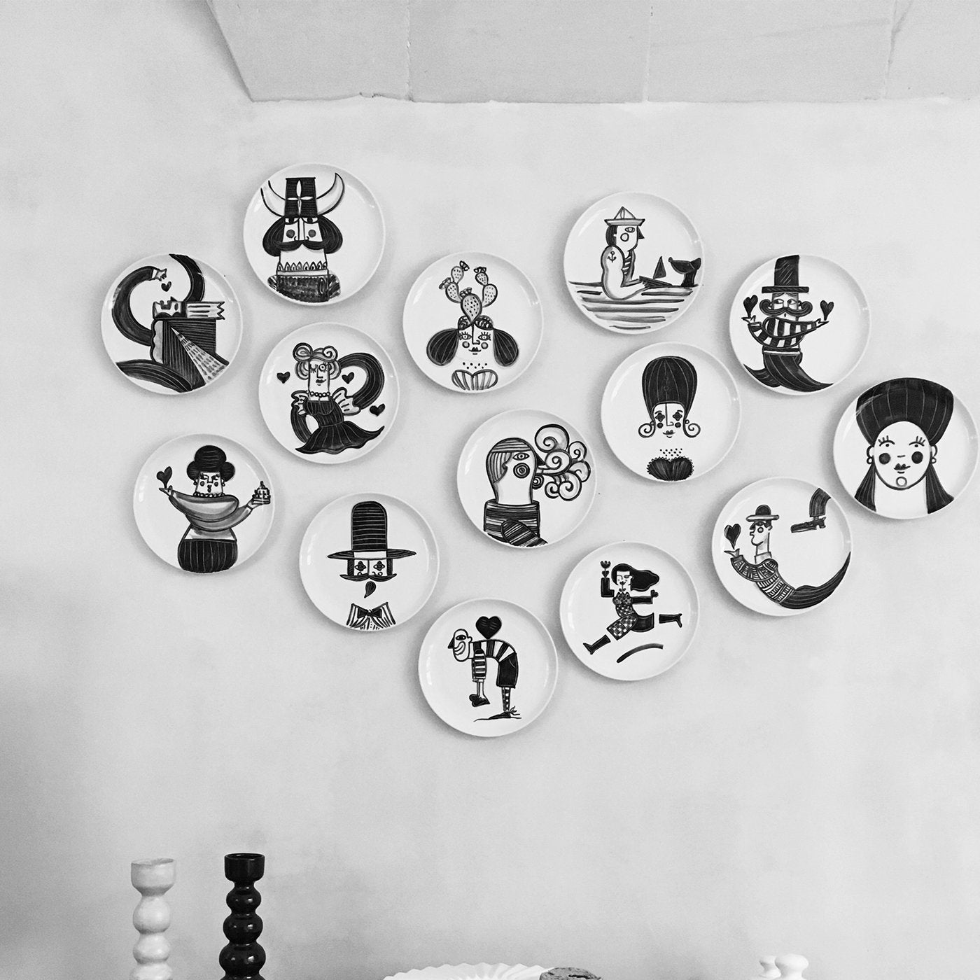Felice Black and White Stories Plate Collection  - Alternative view 2