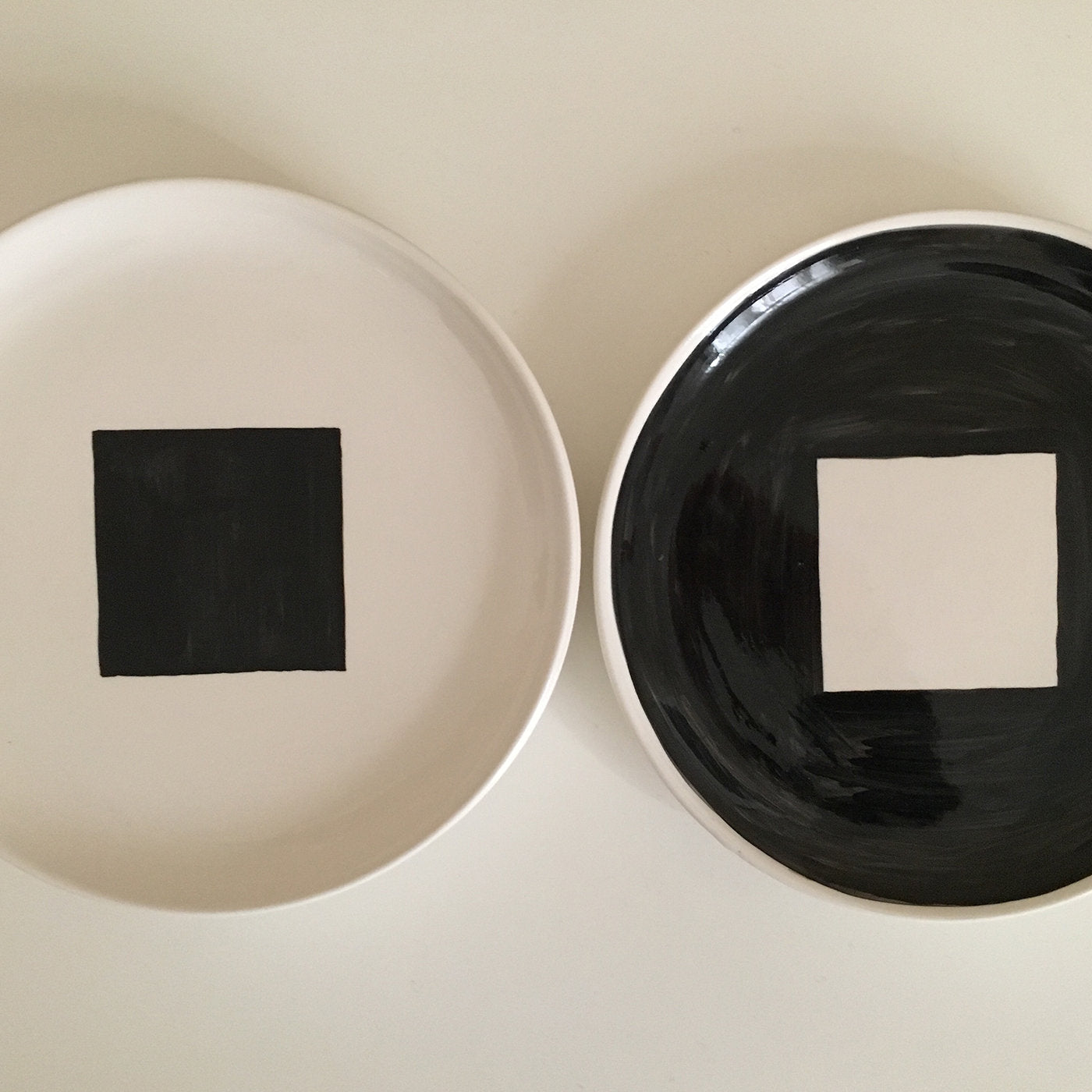 Quadrato White Hand-Painted Plate - Alternative view 2