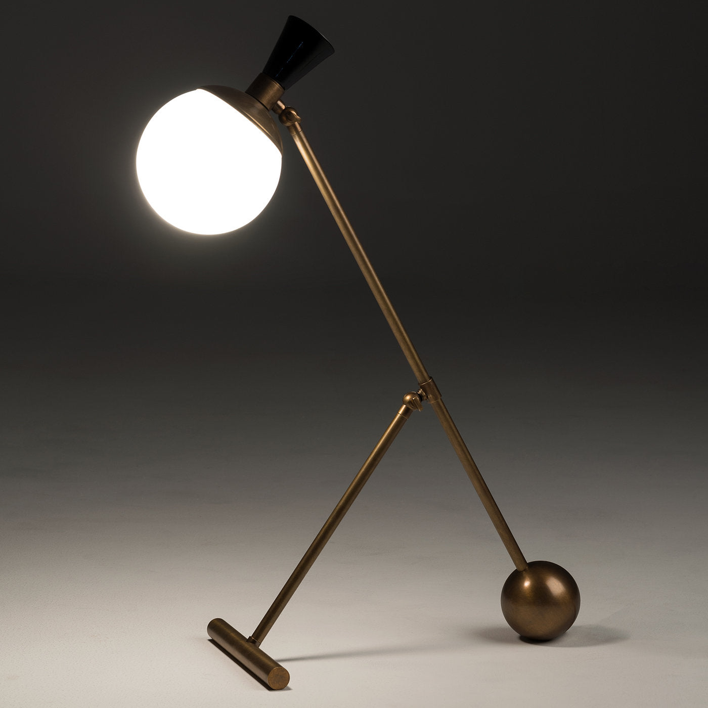 Lampe de bureau Igloo Collection Tribeca par Marco et Giulio Mantellassi - Vue alternative 1