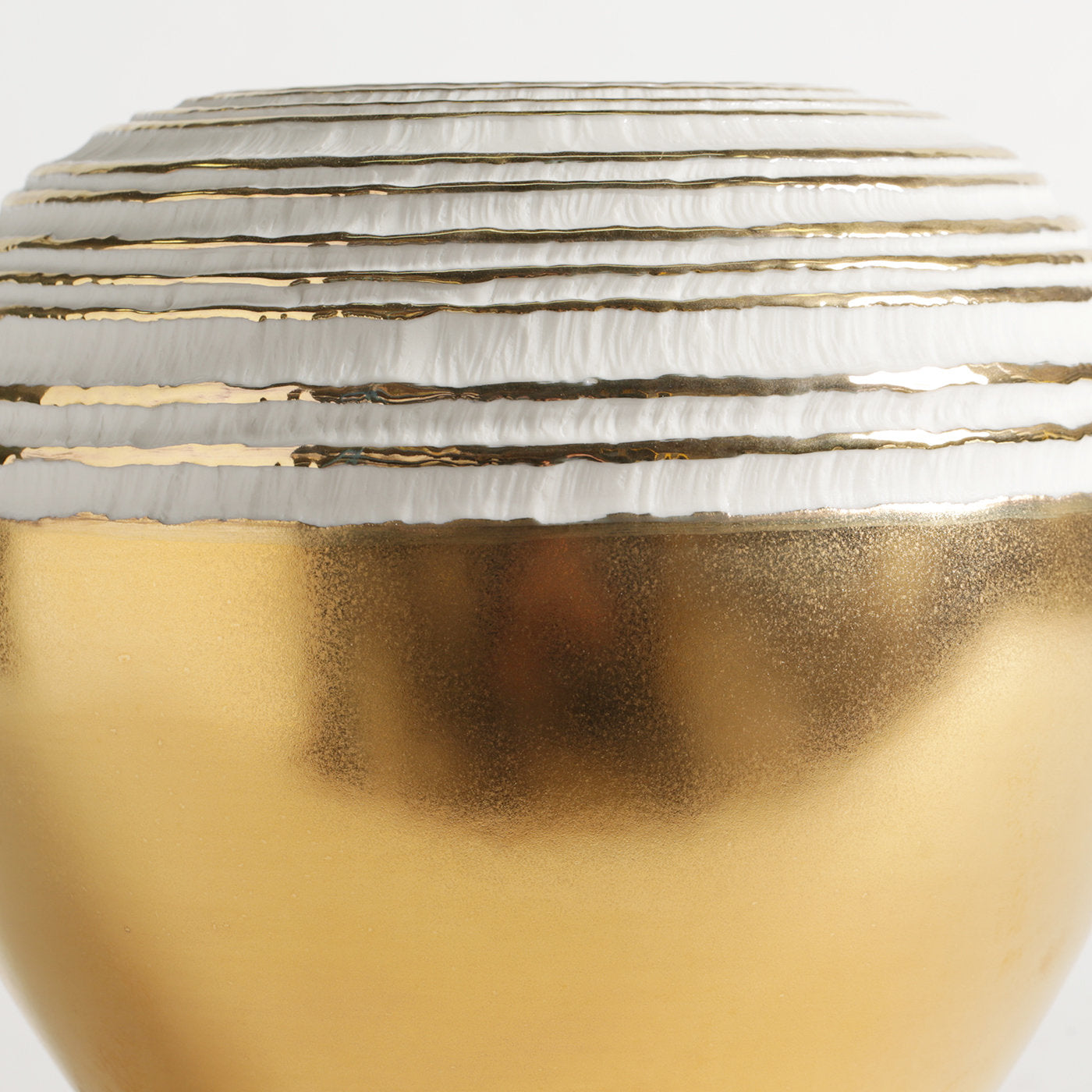 Antithesis Gold Sphera Vase - Alternative view 4