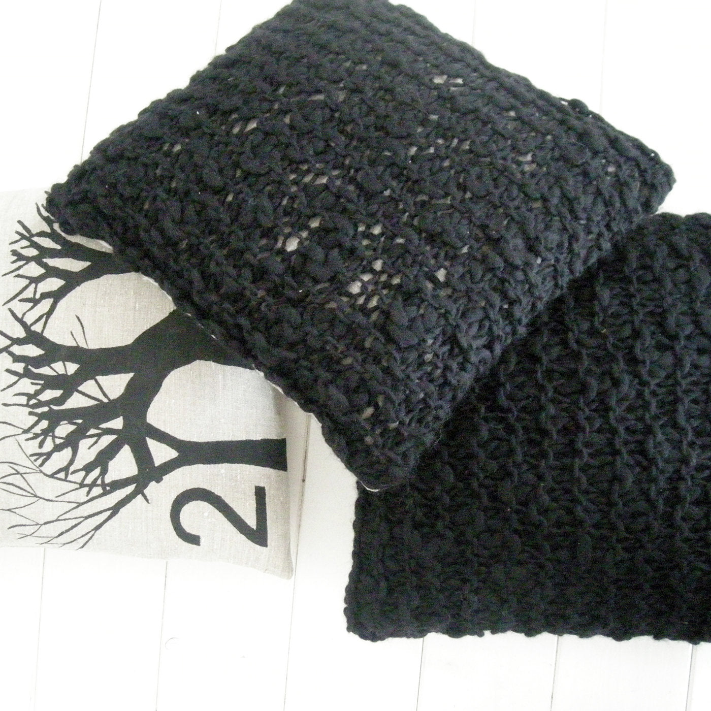 Wool&lettering Cushion Black - Alternative view 2