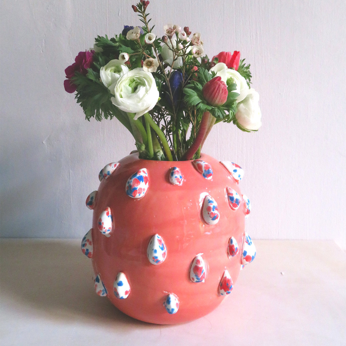Strawberry Vase - Alternative view 2