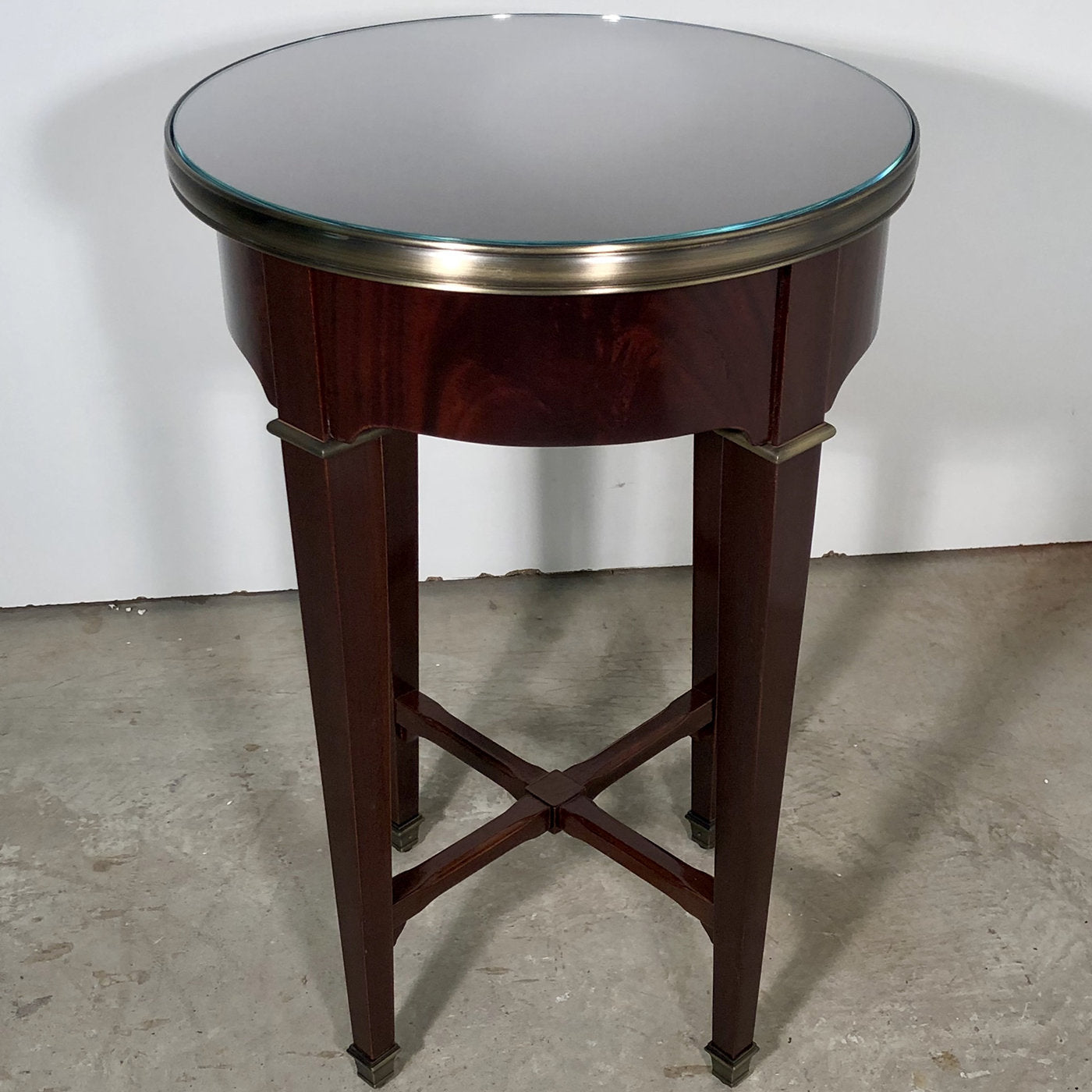 Mahogany Side Table - Alternative view 1