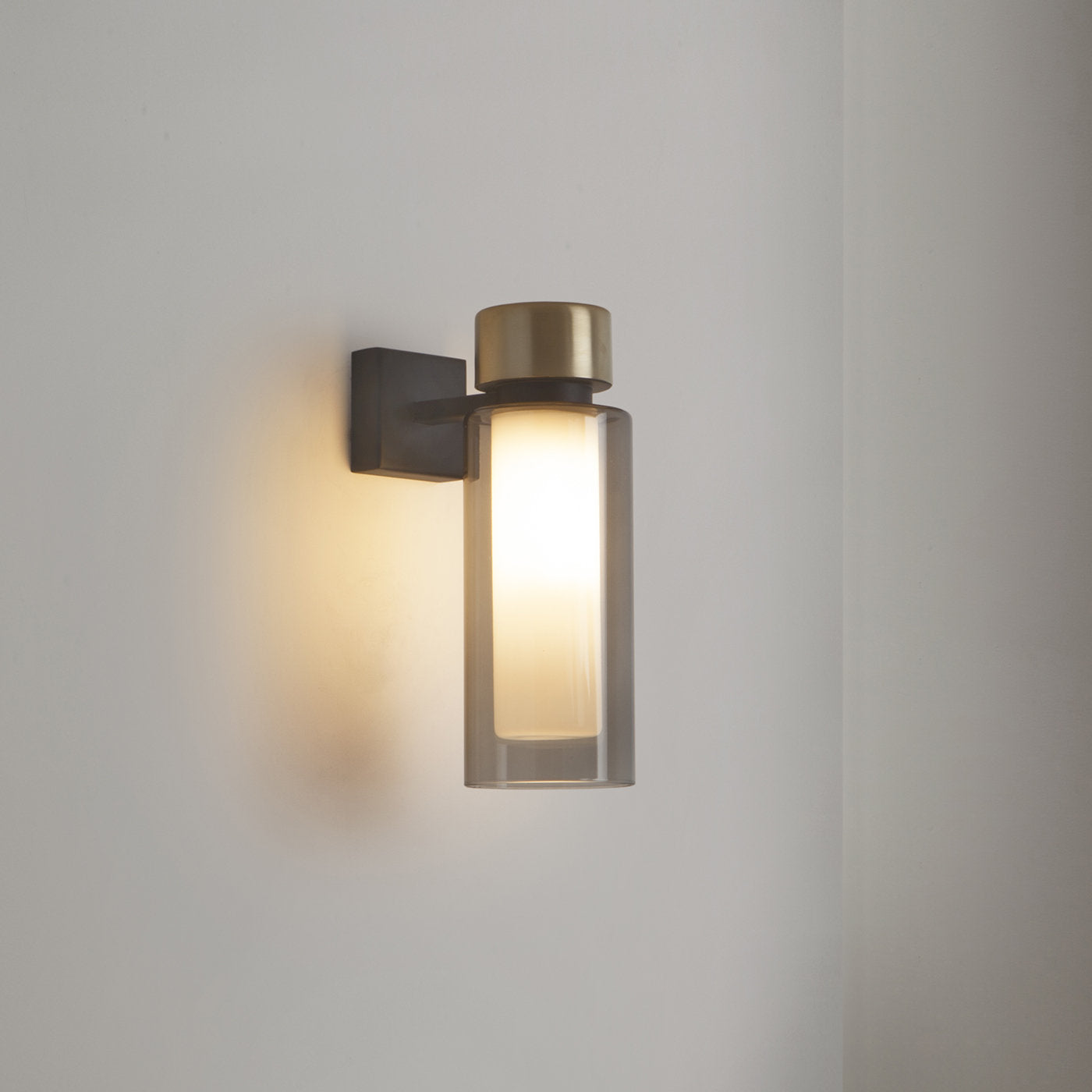 Osman Single Wall Lamp by Corrado Dotti - Alternative view 2