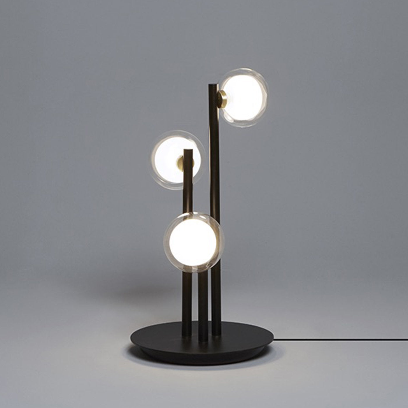 Nabila Three Circles Table Lamp by Corrado Dotti - Alternative view 1