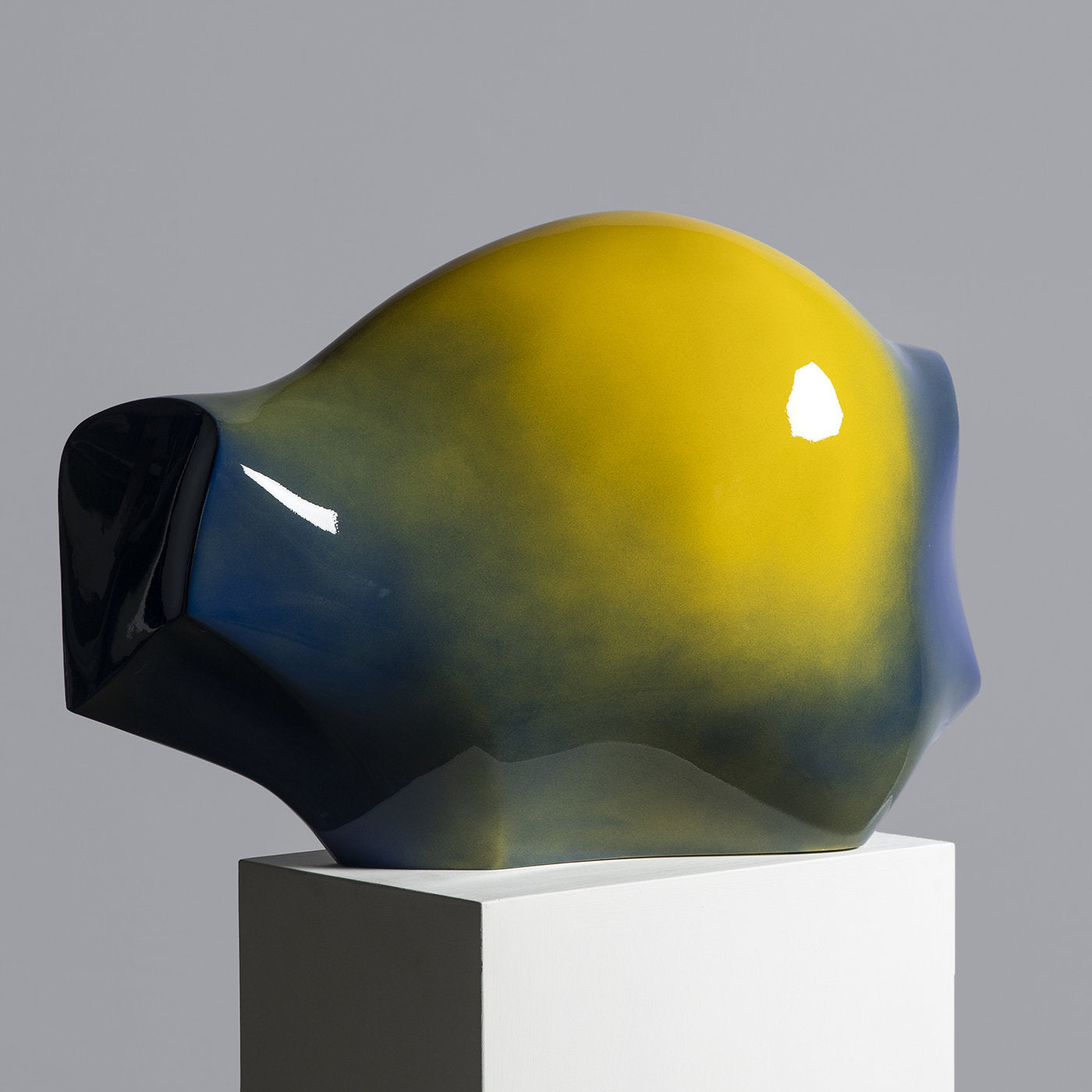 Yellow and Blue Fish Sculpture - Alternative view 1