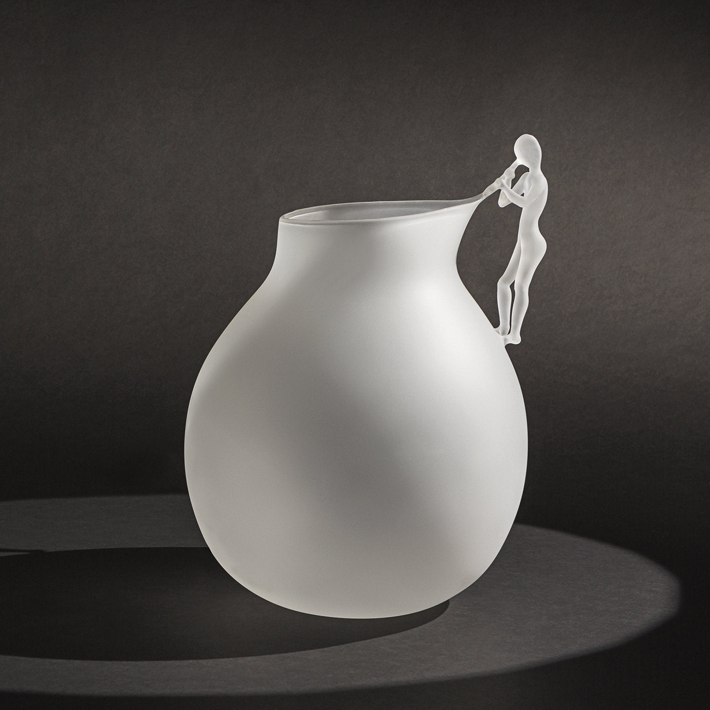The Blowing Man Vase - Alternative view 1