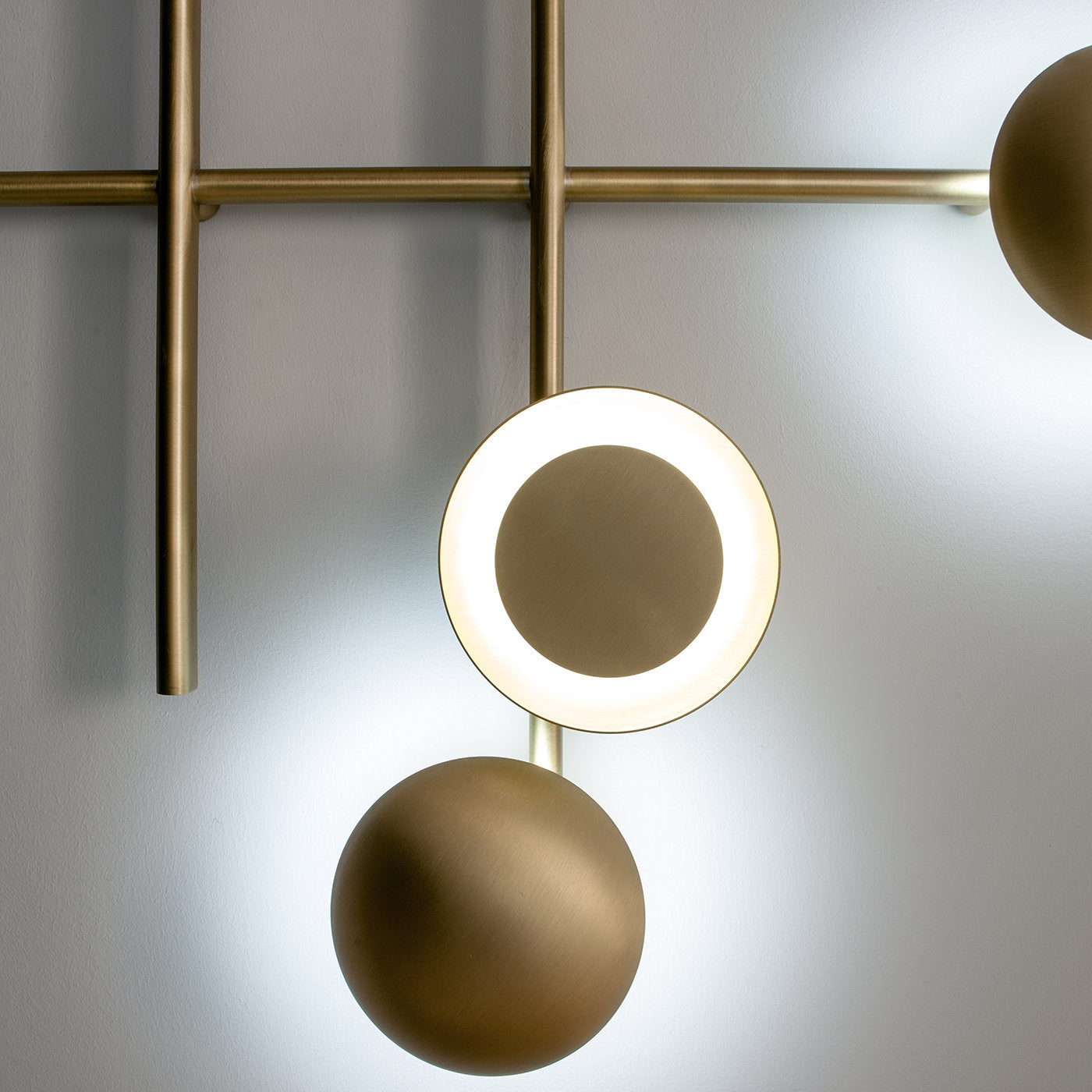 Gaia Large Wall Lamp by Cesare Arosio - Alternative view 2