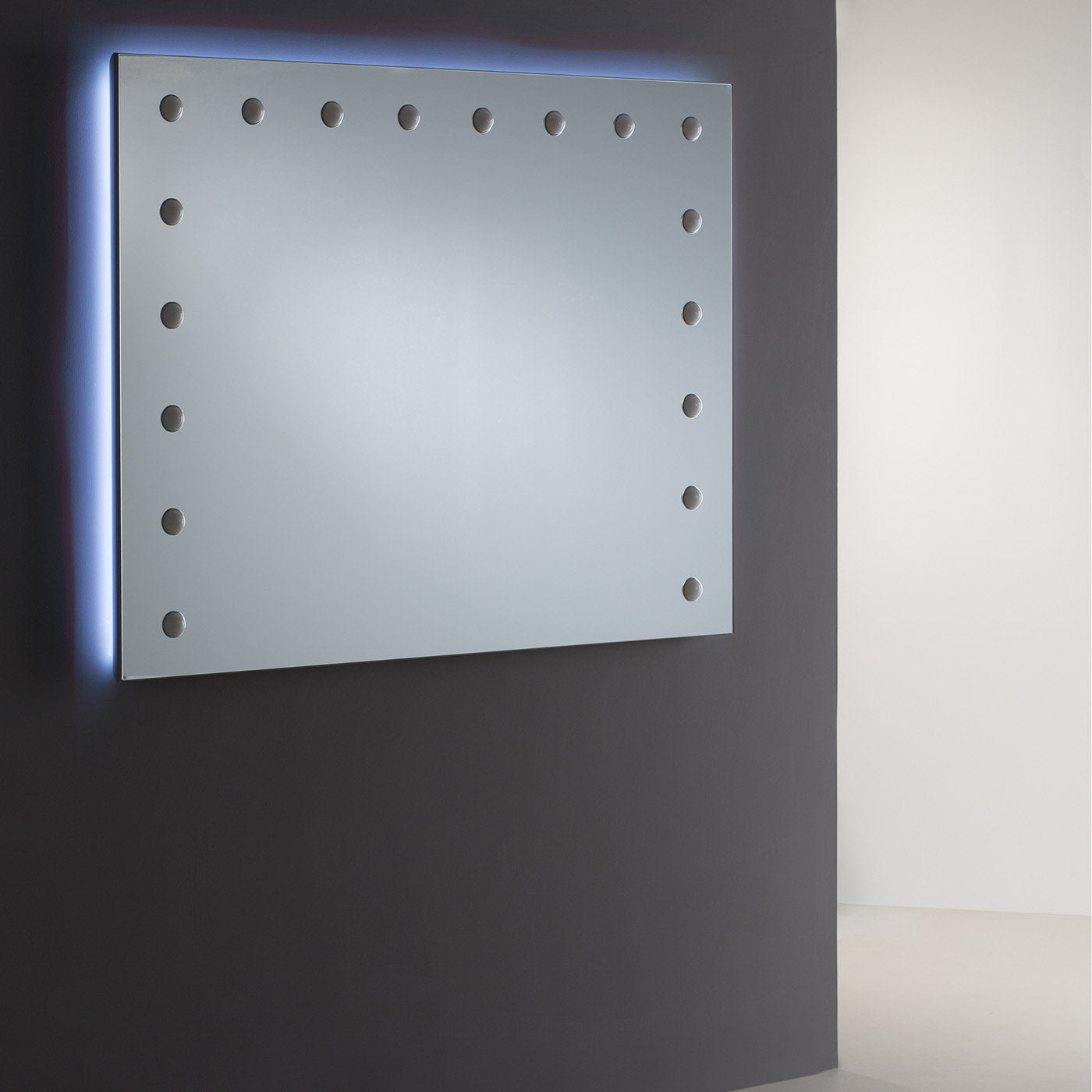 Divino XL Beleuchteter Wandspiegel - Alternative Ansicht 1