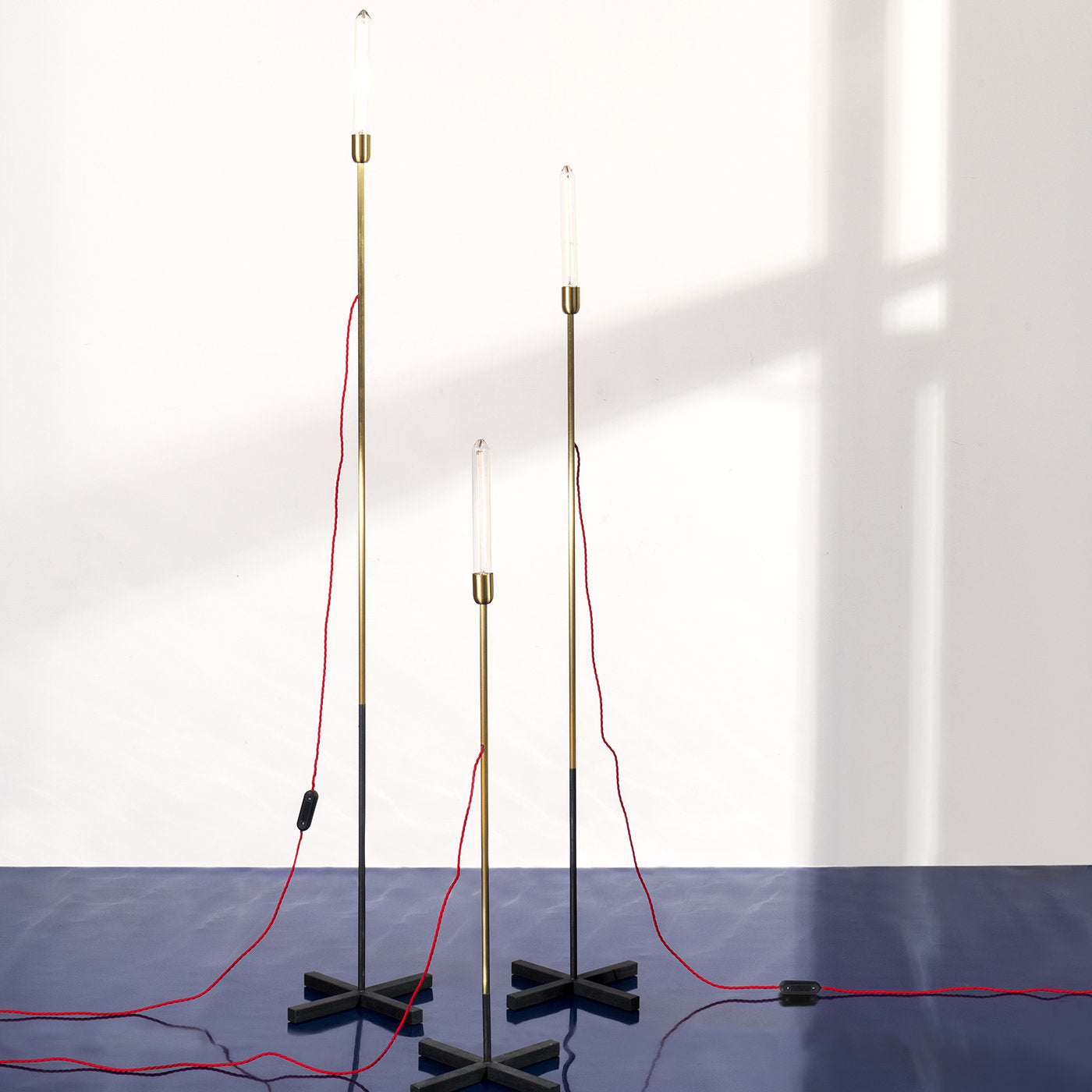 Set of 3 Standing Floor Lamps - Alternative view 1