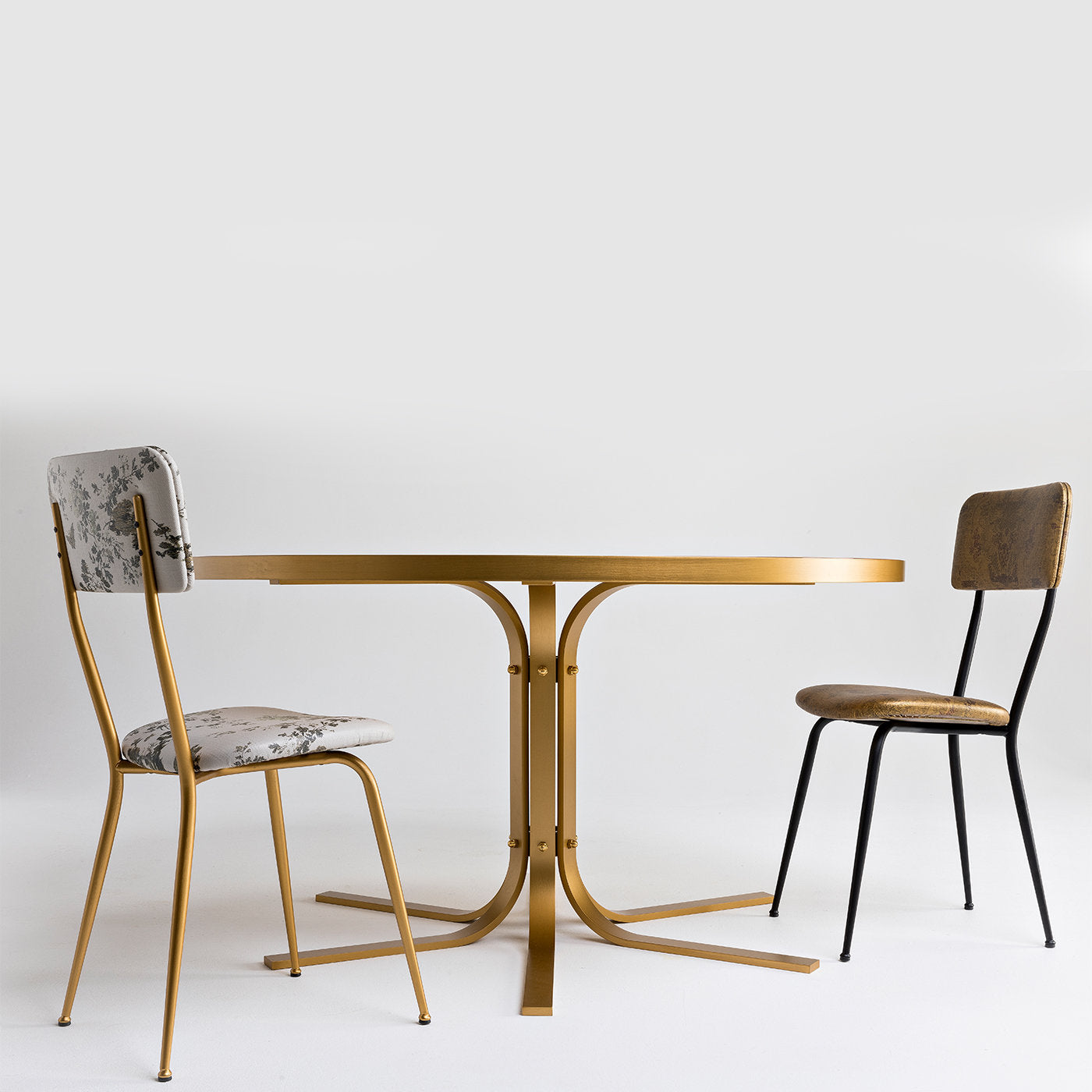 Madame Dining Table - Alternative view 2