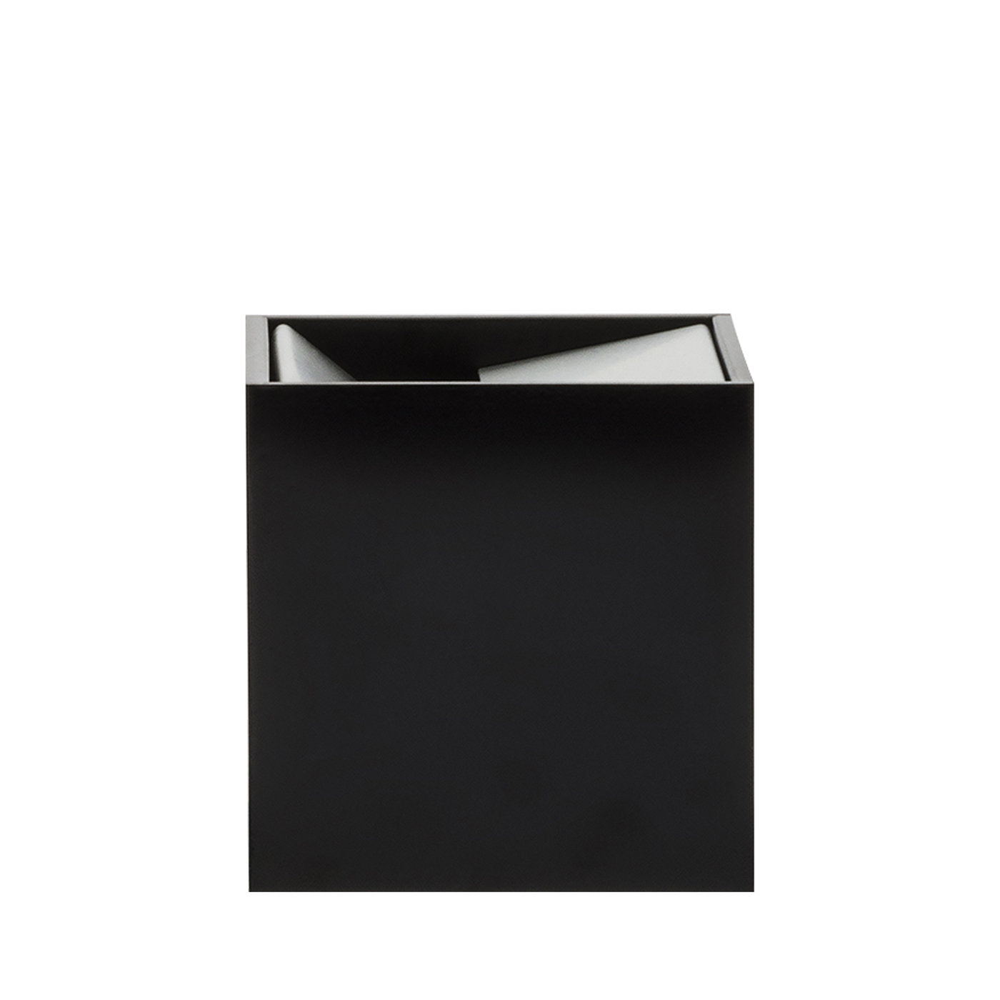 Cenicero negro grande Cubo de Bruno Munari - Vista principal