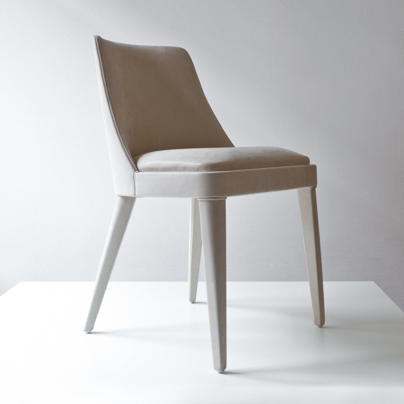 Lola Off-White Chair by Bosco Fair and Emanuele Genuizzi - Alternative view 3