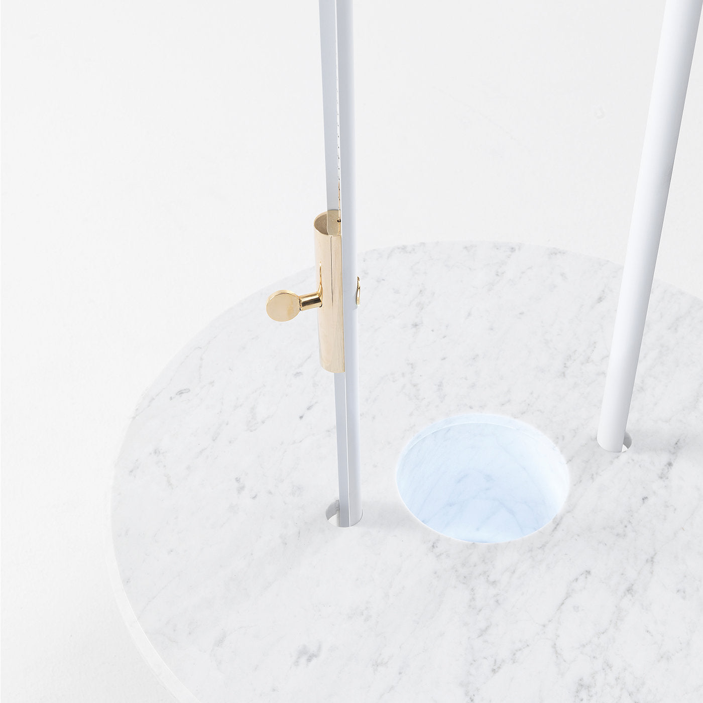 SURANDE FLOOR LAMP - Design by Alessandro Zambelli - Alternative view 3
