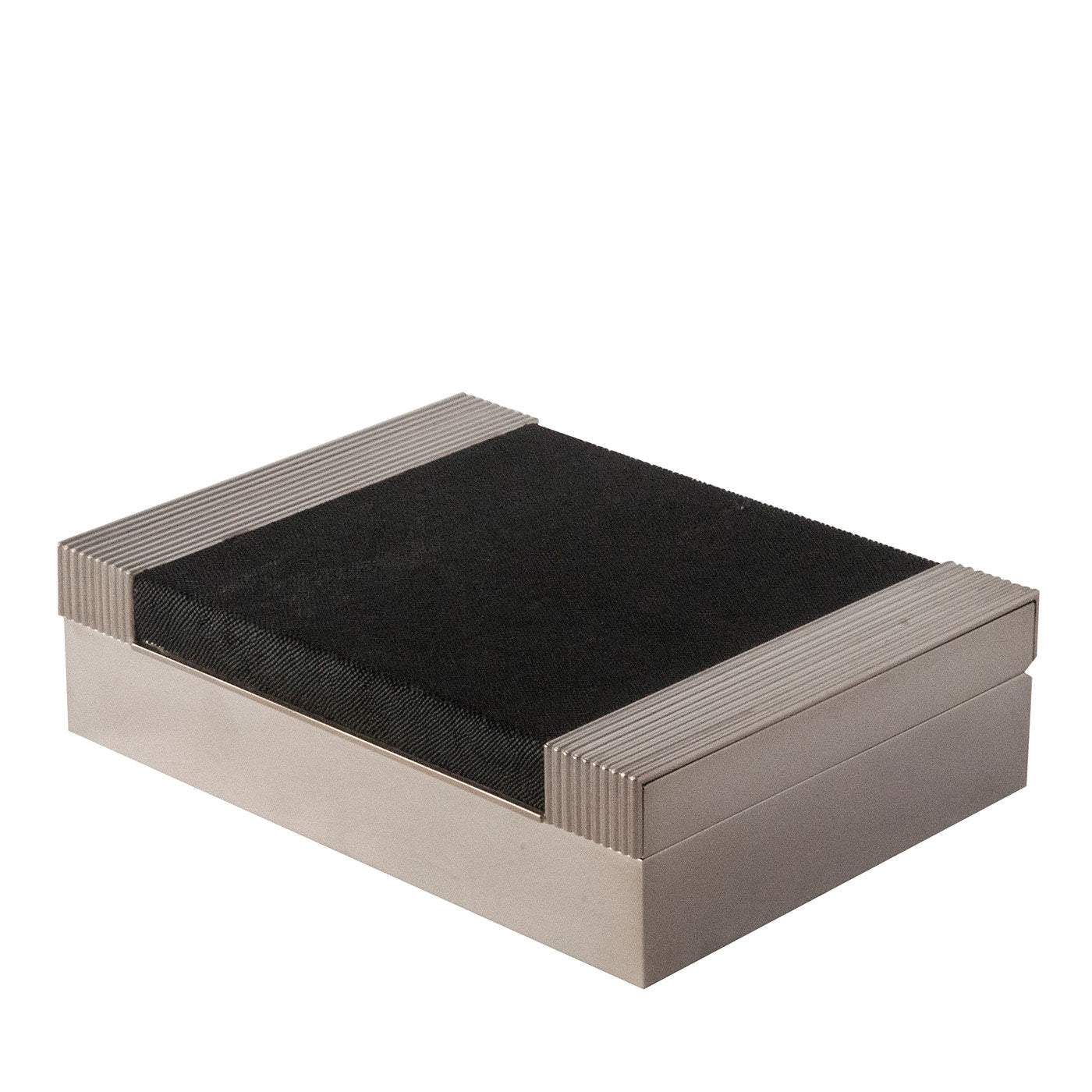 Caja rectangular negra Galucharme de Nino Basso  - Vista principal