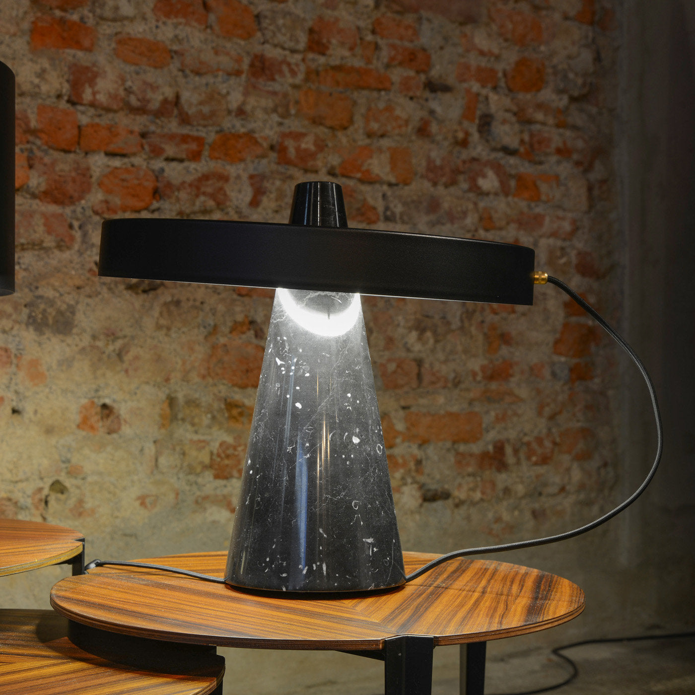 Ed039 Black Brass Table Lamp - Alternative view 3