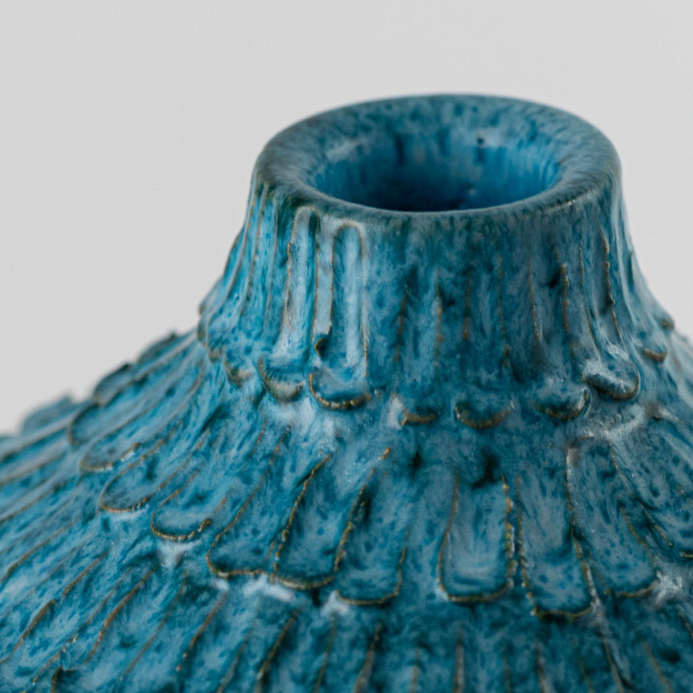 Turquoise Notched Vase - Alternative view 2