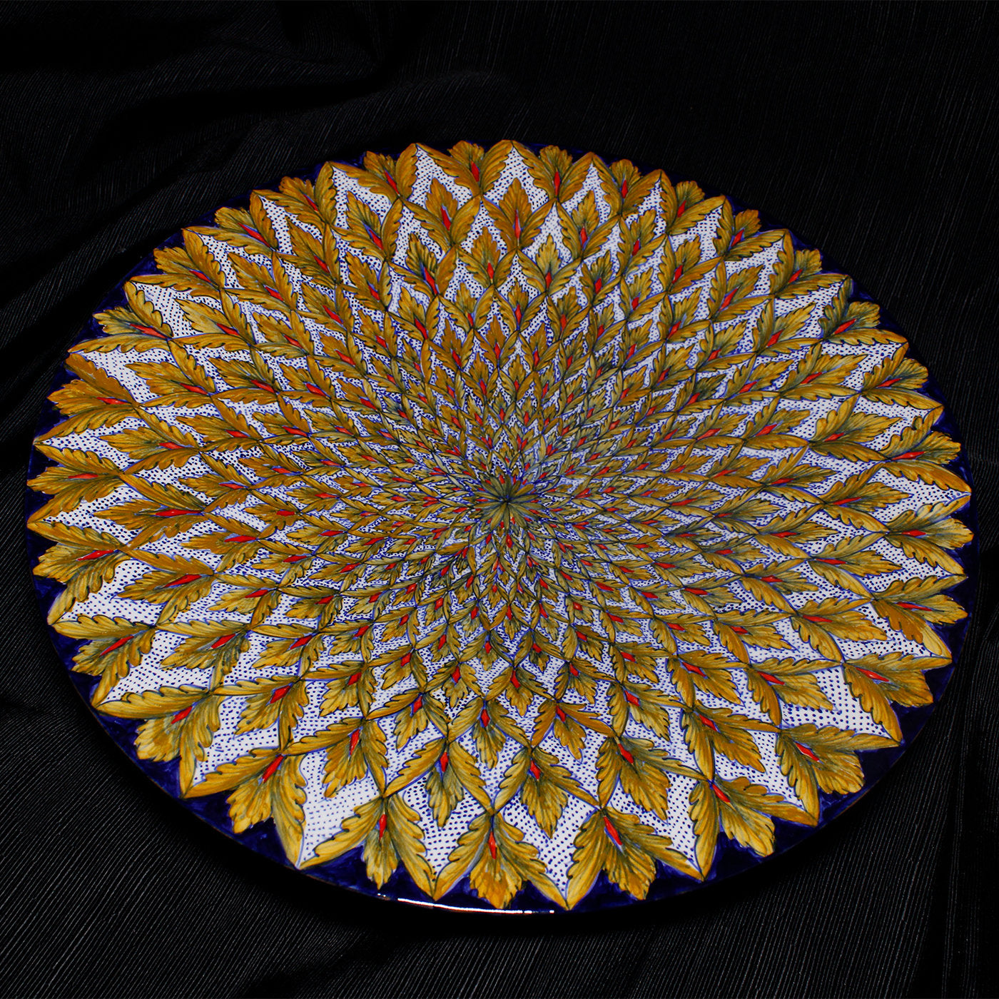 Placa decorativa de plumas de pavo real de oro y rubí - Vista alternativa 1