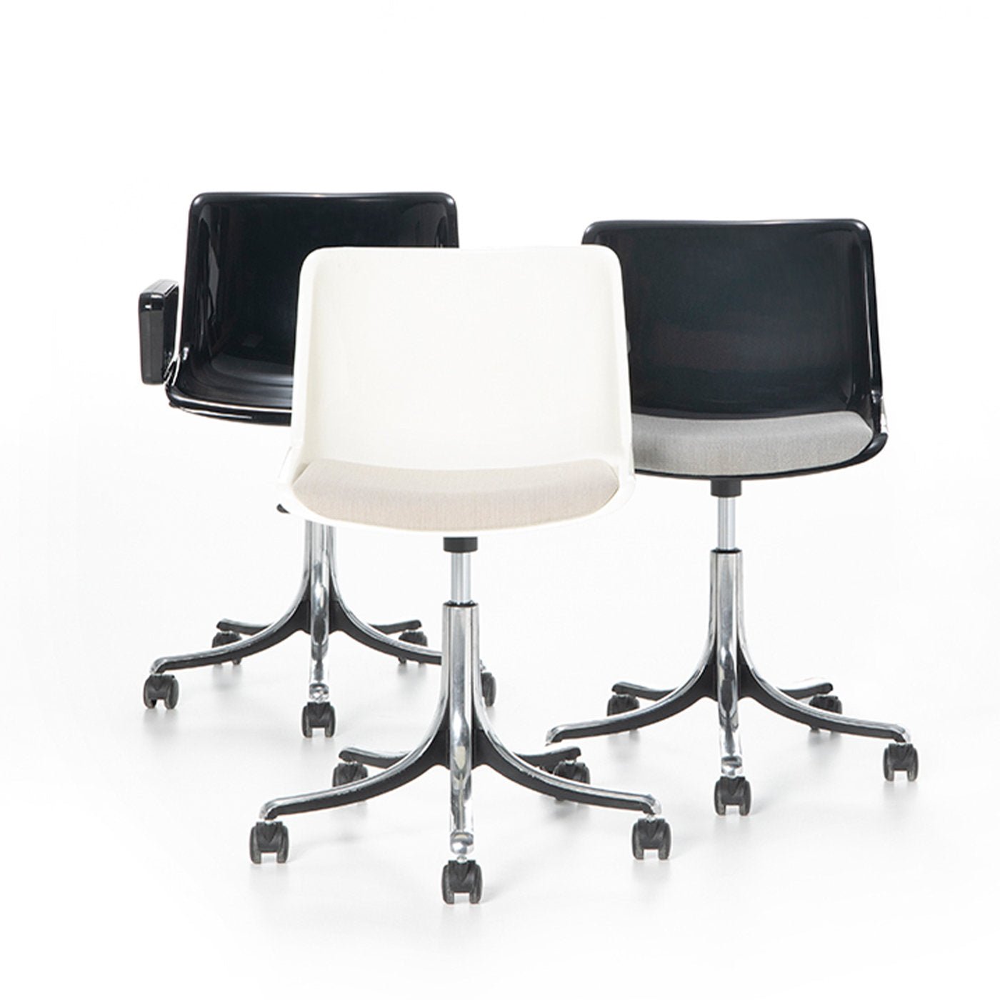 Modus Black Caster Chair with Gray Seat Cushion by Centro Progetti Tecno - Alternative view 1