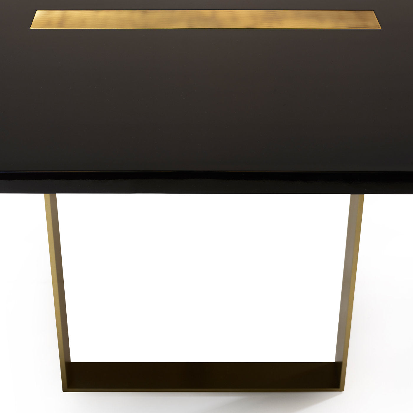 Tyron Dining Table - Alternative view 1