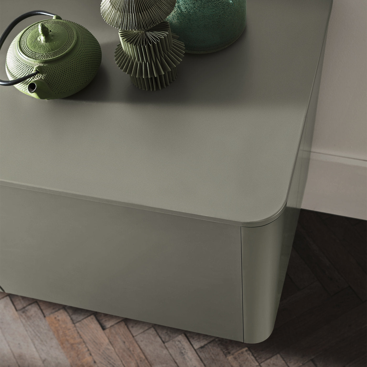 Cover Green Lacquered Sideboard - Alternative view 2