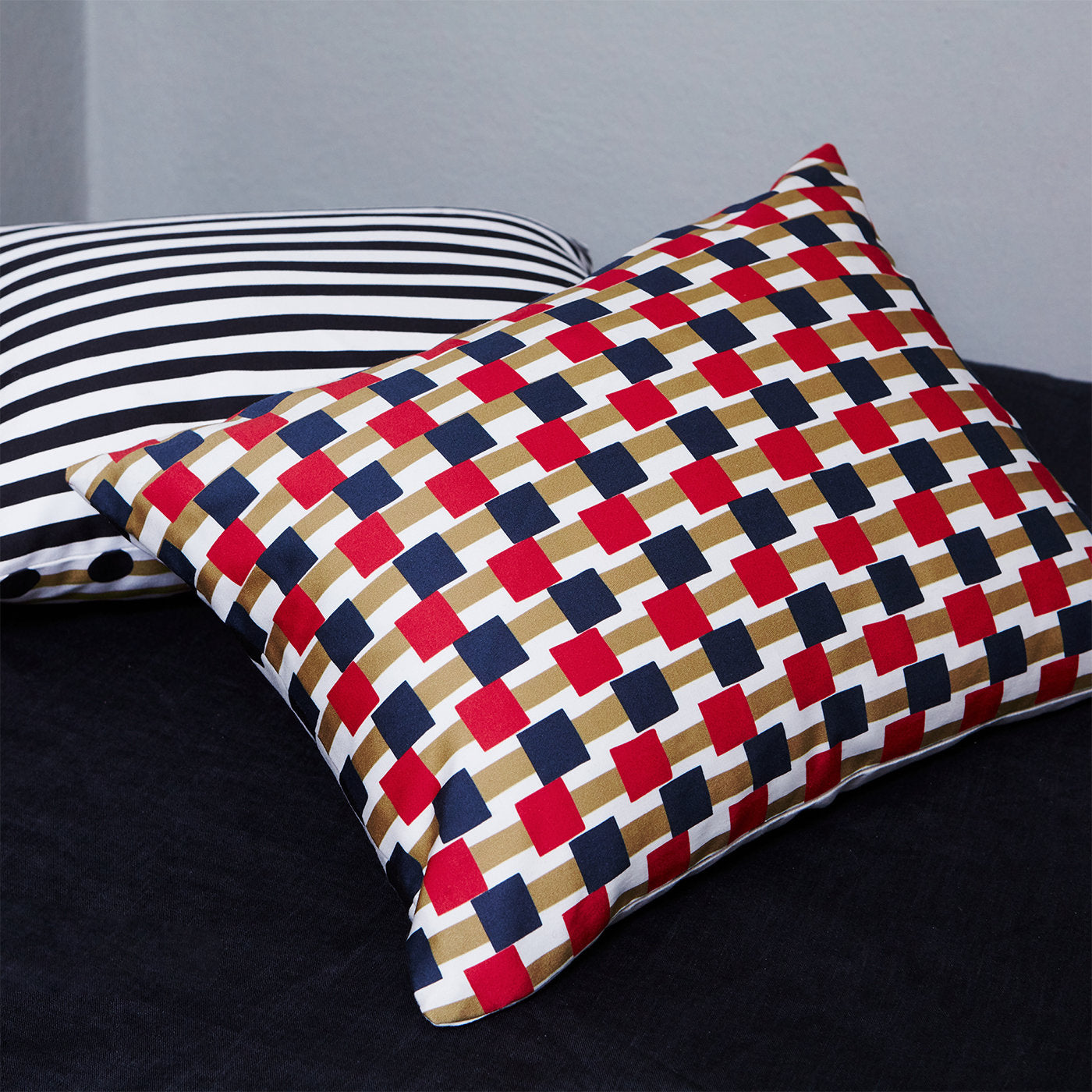 Set of 2 Anni Cushions Geometric Pattern #2 - Alternative view 1