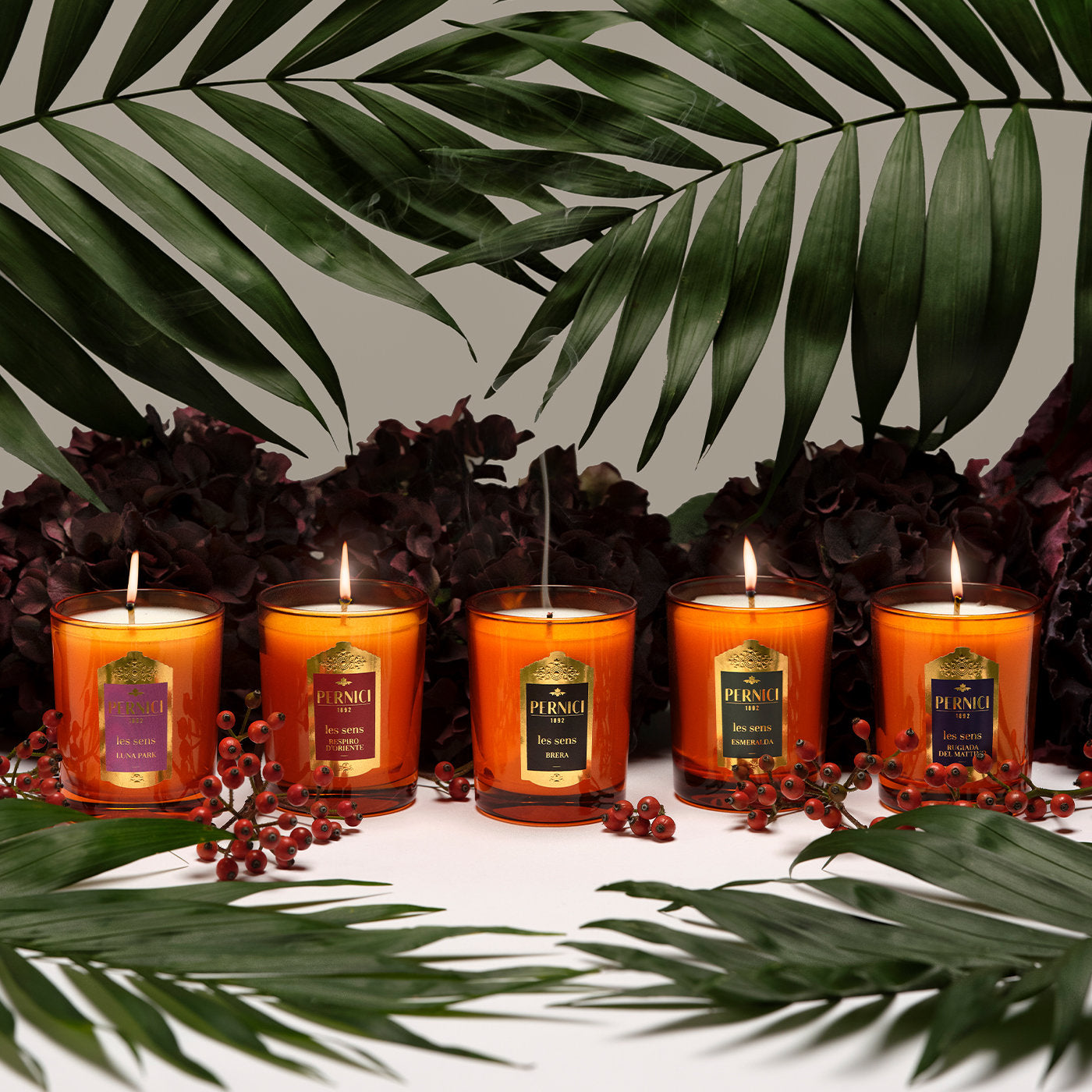 Les Sens Set of 5 Small Scented Candles - Alternative view 2