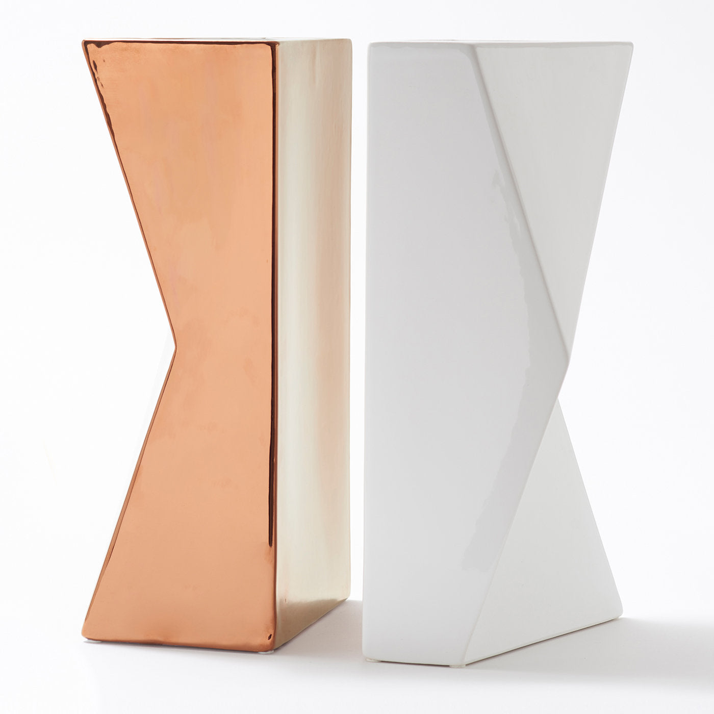 Verso Set of 2 Copper and White Vases by Antonio Saporito - Alternative view 3