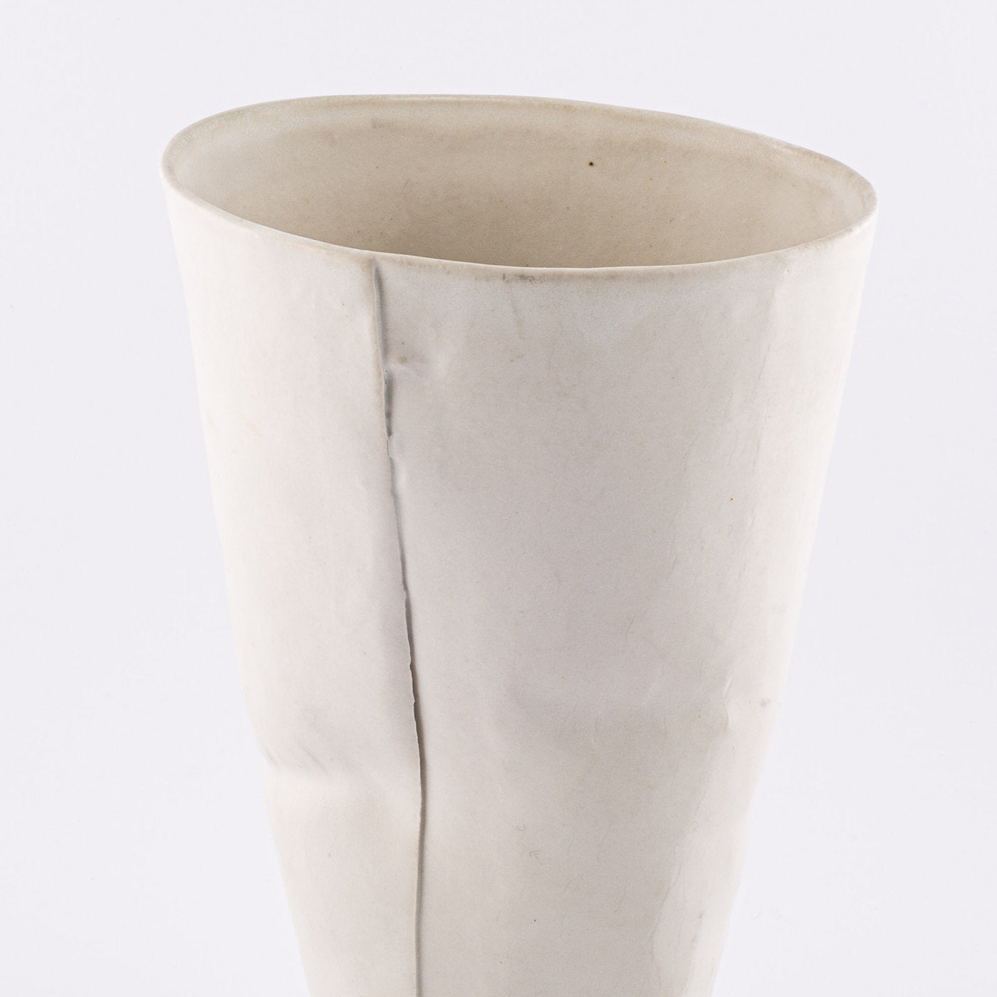 White Vase #1 - Alternative view 1
