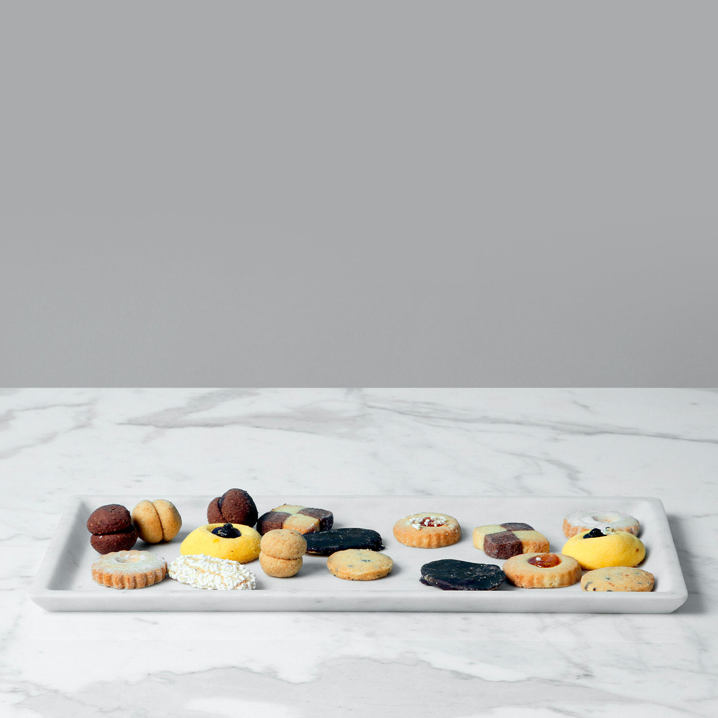 Vasco Tablett aus weißem Carrara von Studioformart - Alternative Ansicht 1