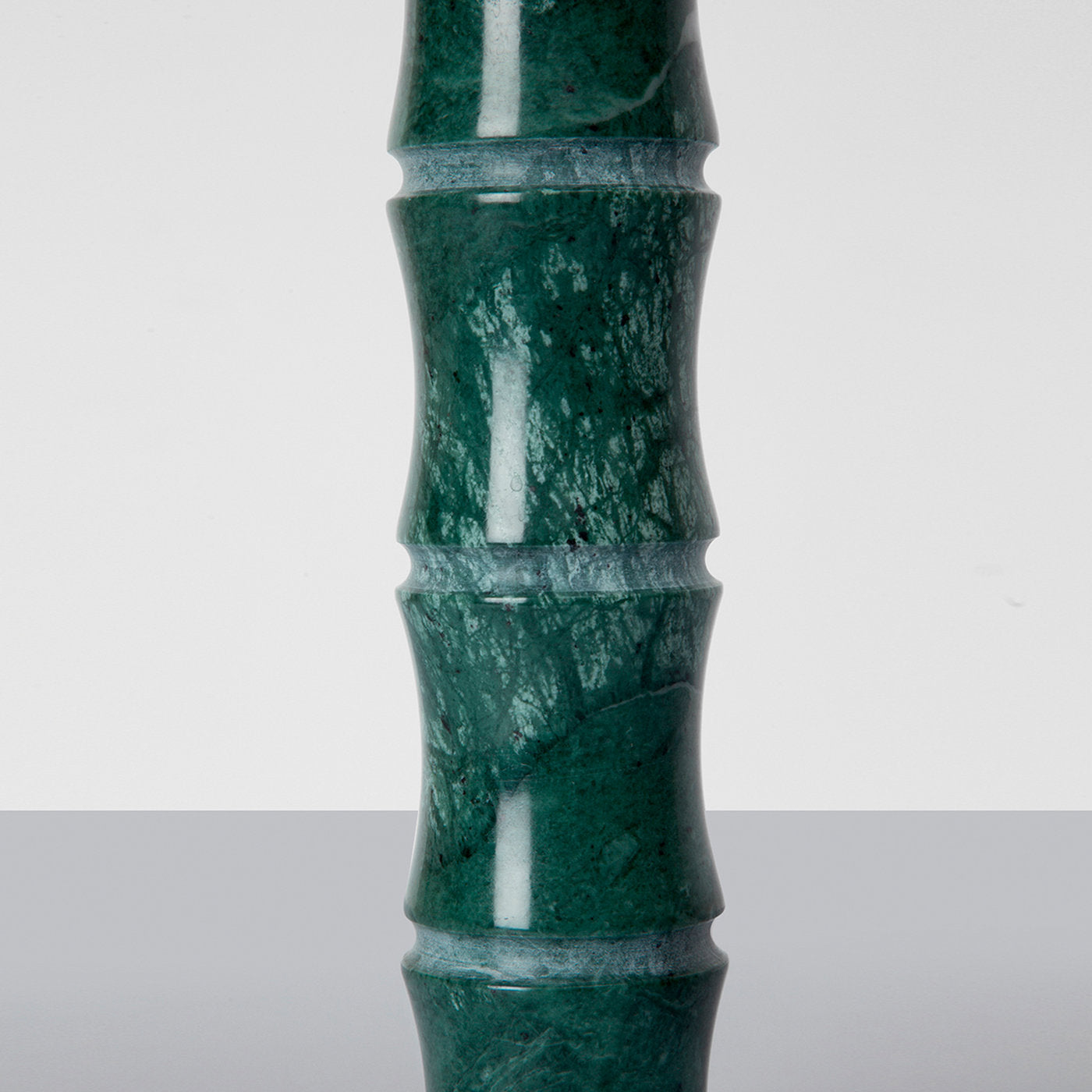 Kadomatsu Large Green Guatemala Vase by Michele Chiossi - Alternative view 2