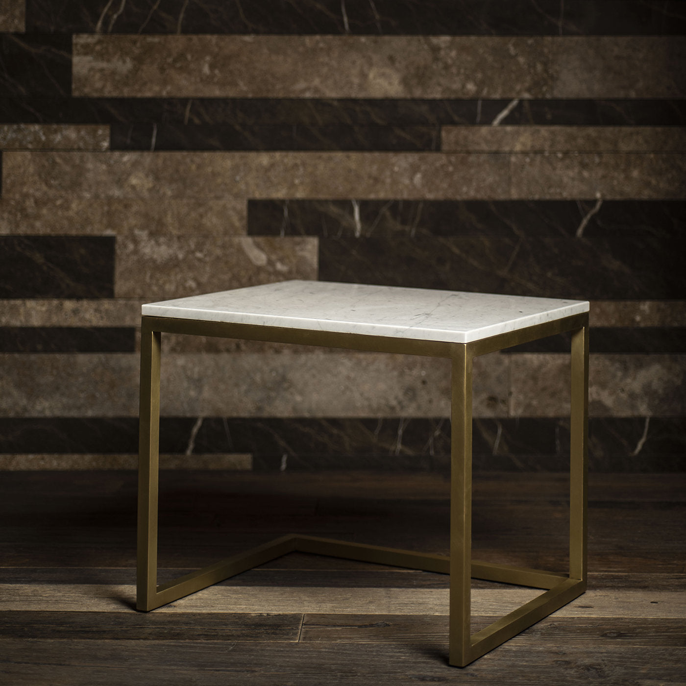 Esopo White and Brass Side Table by Antonio Saporito - Alternative view 3