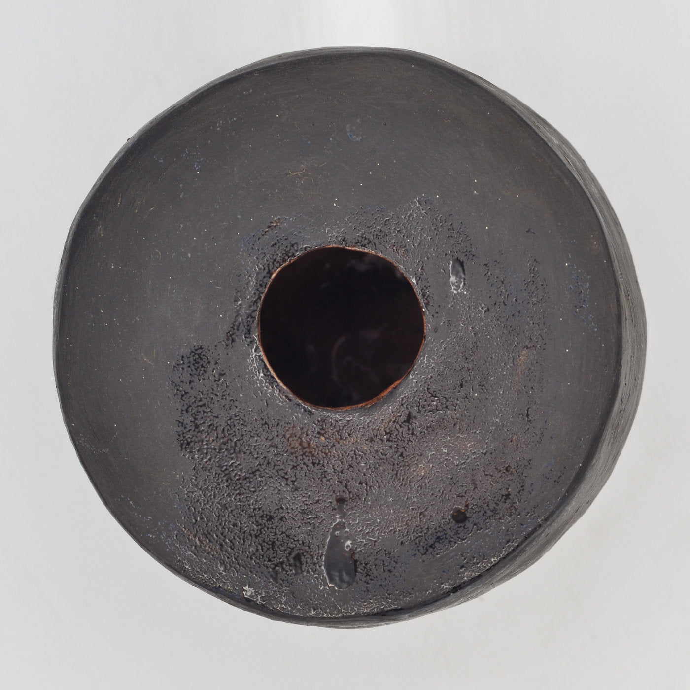 Black Vase with Flat Mouth - Alternative view 2
