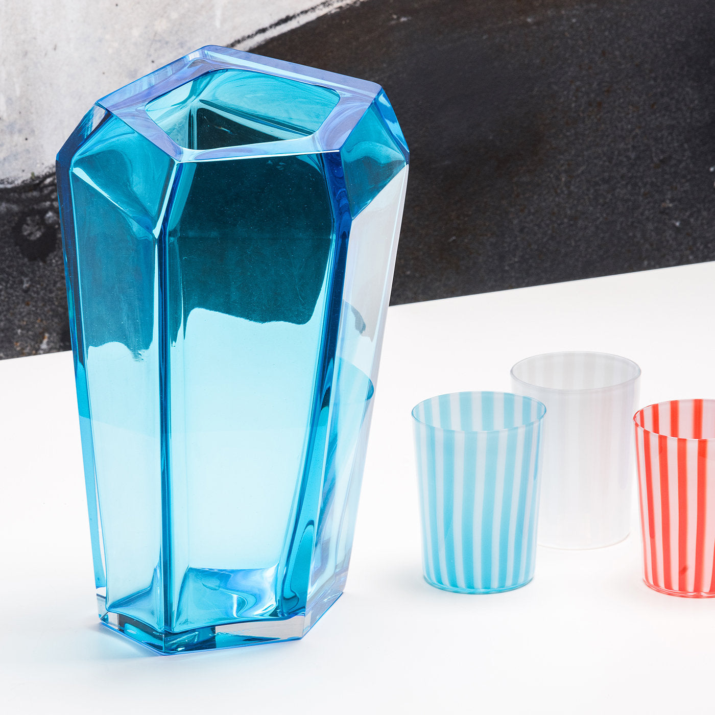 Kastle Blue Vase by Karim Rashid - Alternative view 1