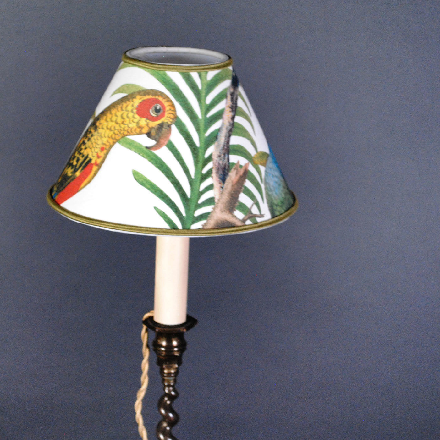 Parrot On Palm Vintage Table Lamp - Alternative view 2