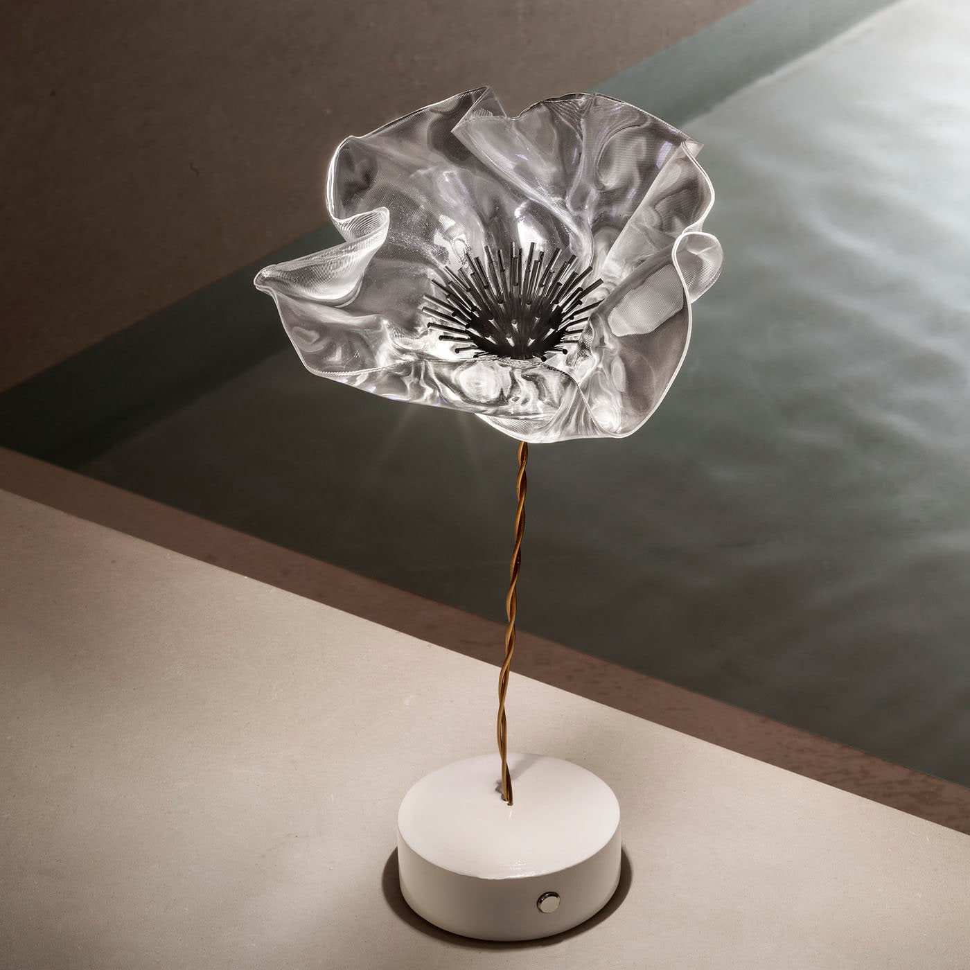 Lampada da tavolo La Fleur Prisma di Marc Sadler - Vista alternativa 5