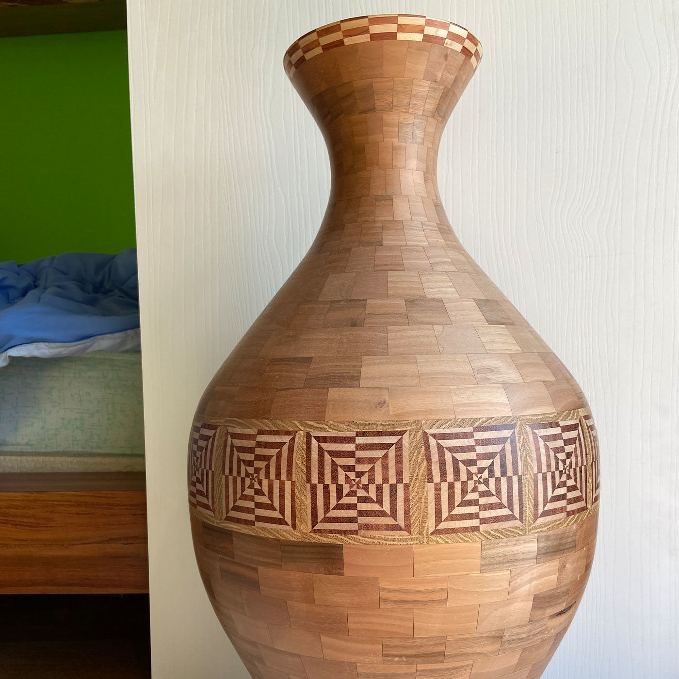 Vase aus Nussbaum und Durmast - Alternative Ansicht 2
