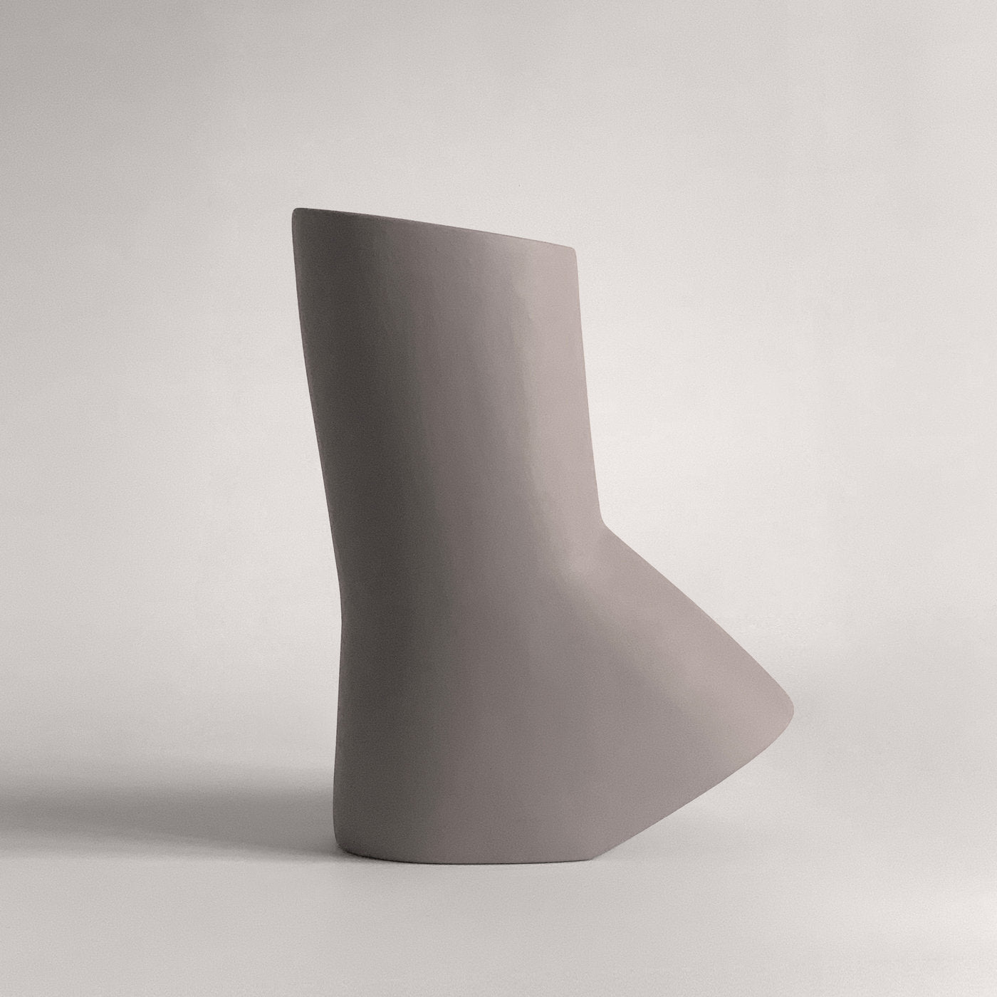 Menadi Chestnut Ceramic Vase - Alternative view 1