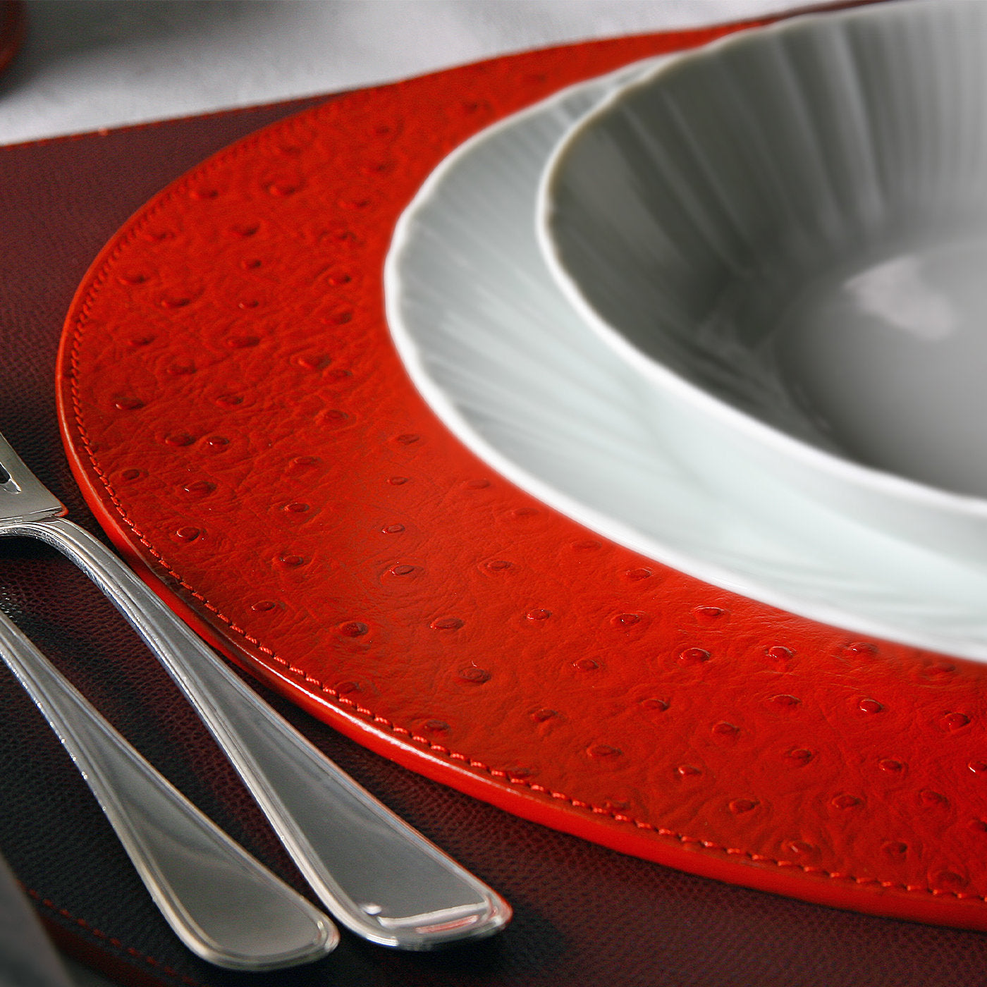 Kenya Small Set of 2 Round Red Leather Placemats - Alternative view 5