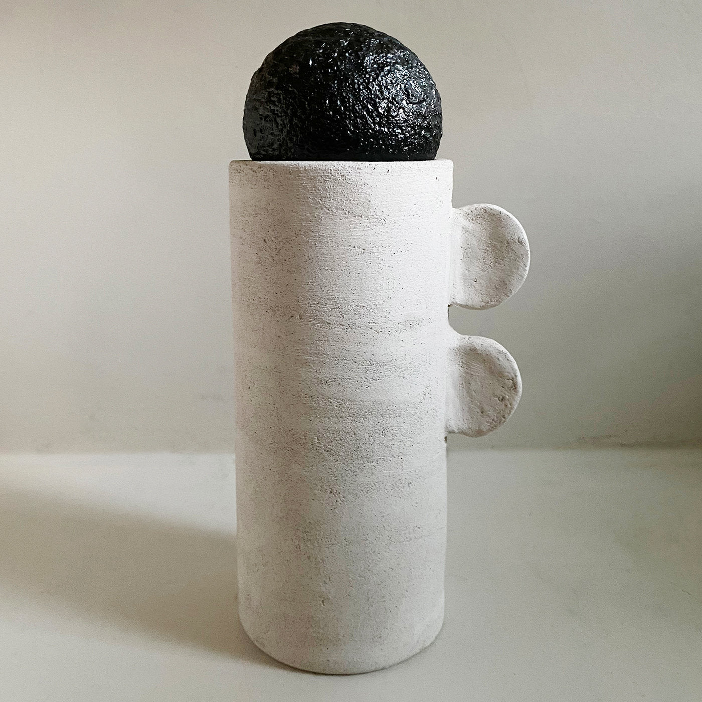 Materia Black Vase by Stefania Loschi - Alternative view 3