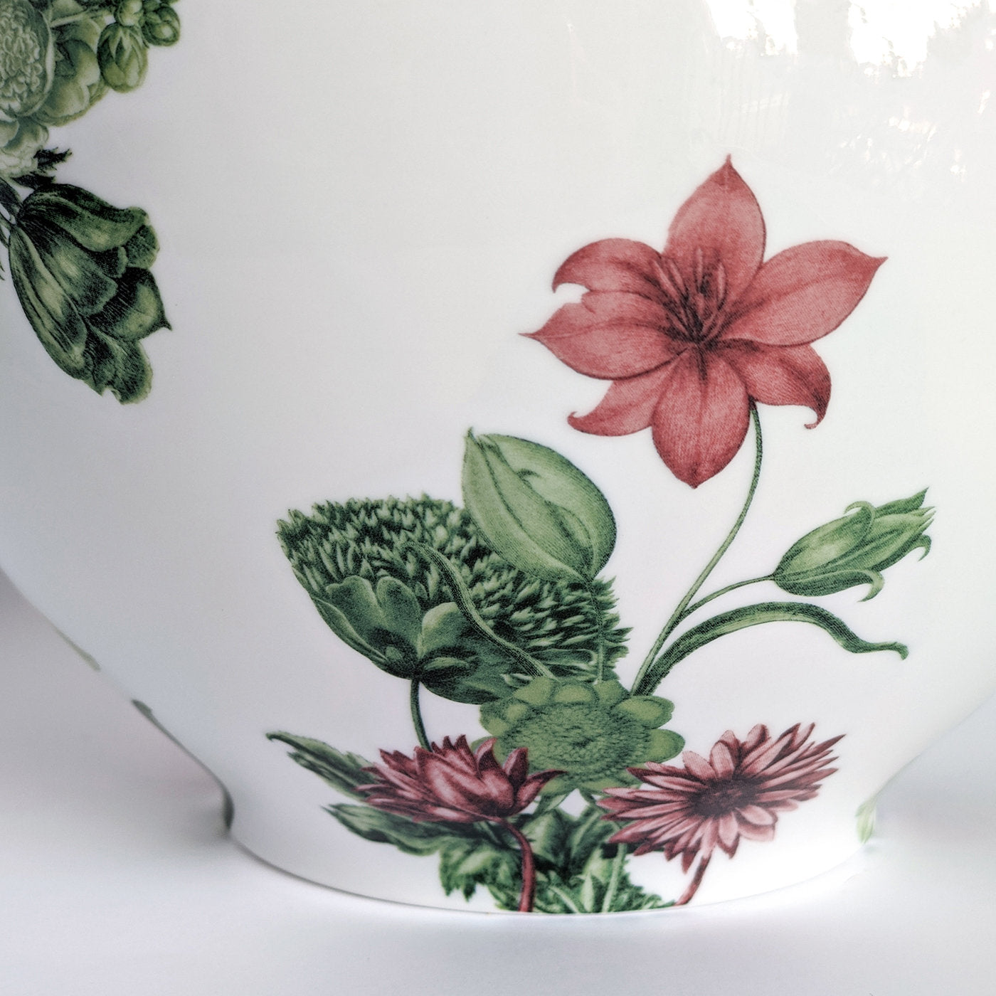 Amphora Porzellanvase mit grünen und roten Blumen H24Cm - Alternative Ansicht 3